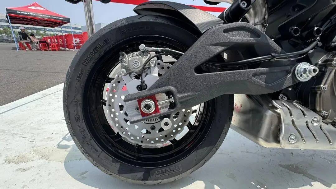 [试驾体验] Dragster 459 Twin到底贵在哪？43,999元究竟值不值？568|小老婆汽機車資訊網
