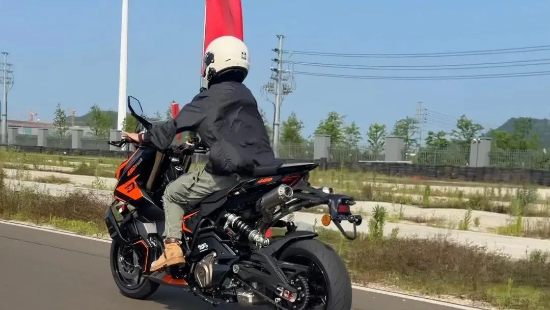 [试驾体验] Dragster 459 Twin到底贵在哪？43,999元究竟值不值？4458|小老婆汽機車資訊網