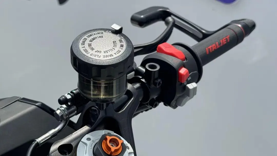 [试驾体验] Dragster 459 Twin到底贵在哪？43,999元究竟值不值？3960|小老婆汽機車資訊網