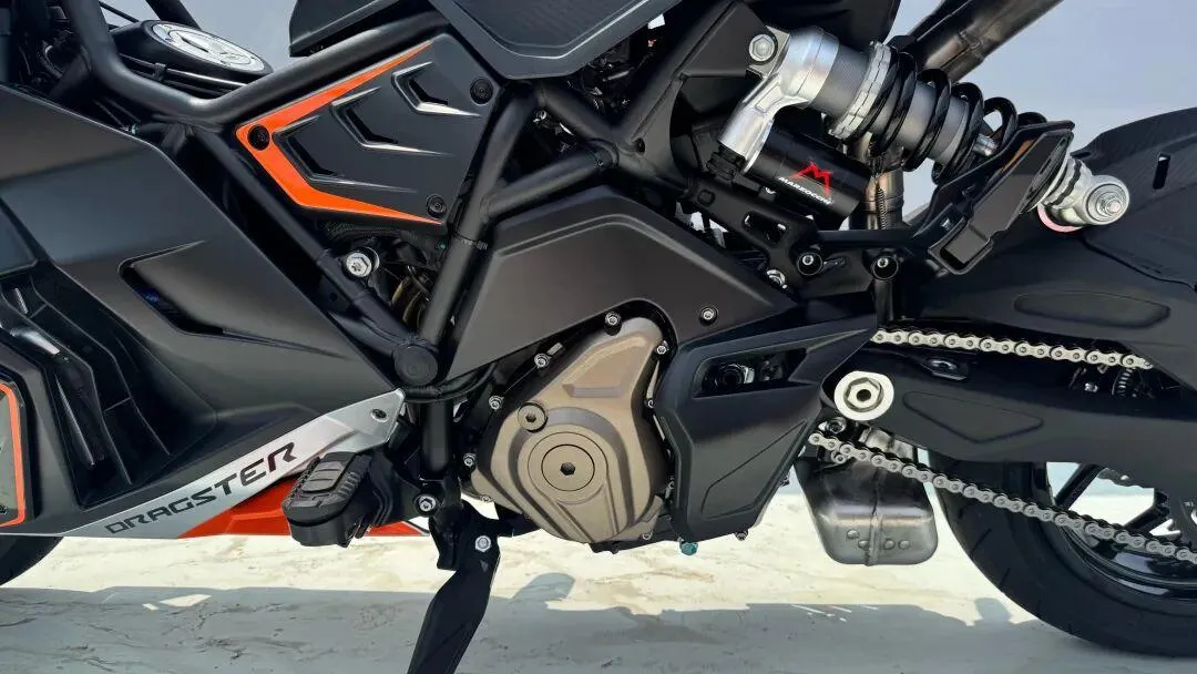 [试驾体验] Dragster 459 Twin到底贵在哪？43,999元究竟值不值？8423|小老婆汽機車資訊網