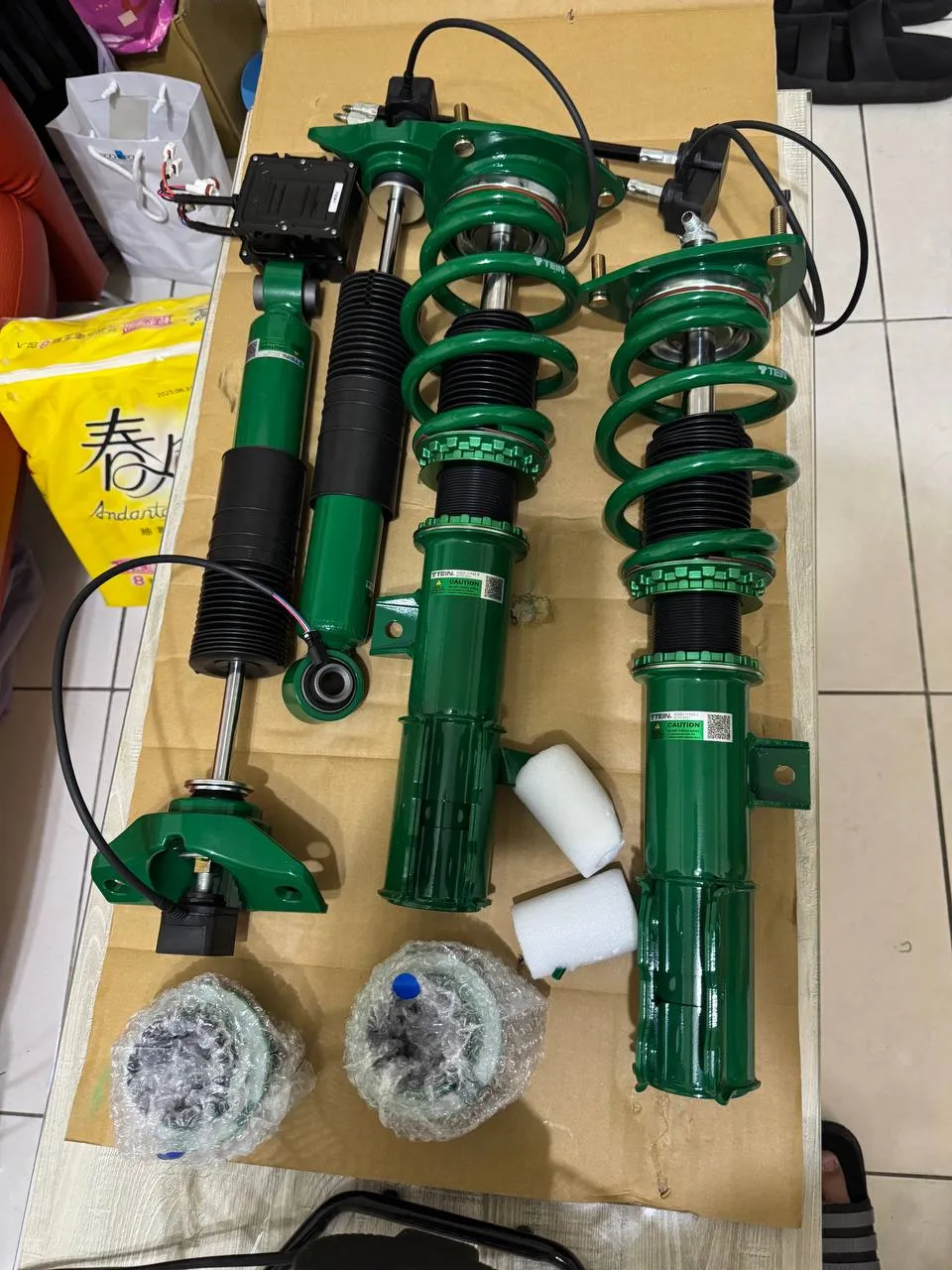 9Th Camry 2.5 HEV 懸吊升級：TEIN FLEX Z + EDFC5 有感初體驗934|小老婆汽機車資訊網