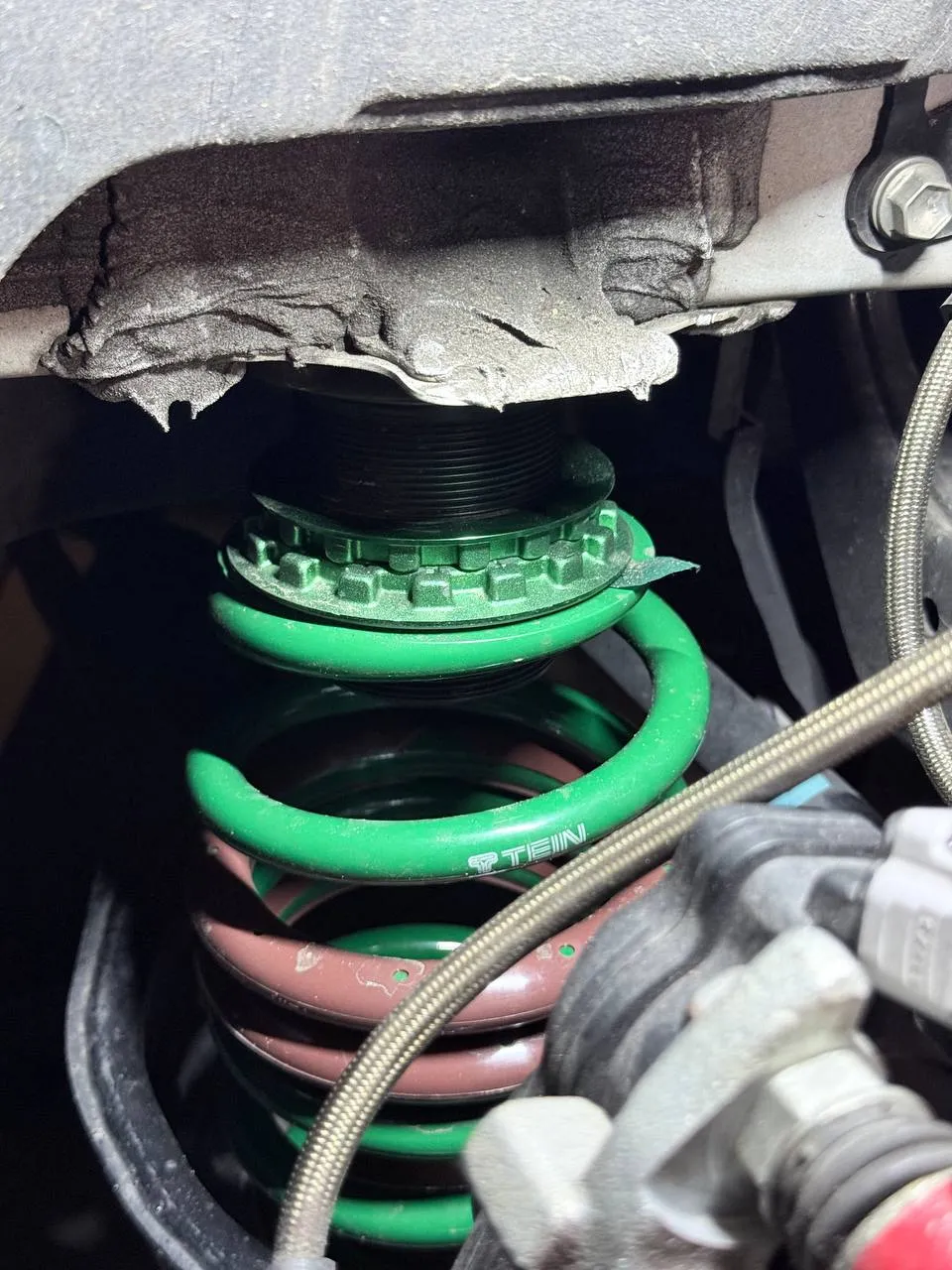 9Th Camry 2.5 HEV 懸吊升級：TEIN FLEX Z + EDFC5 有感初體驗1157|小老婆汽機車資訊網