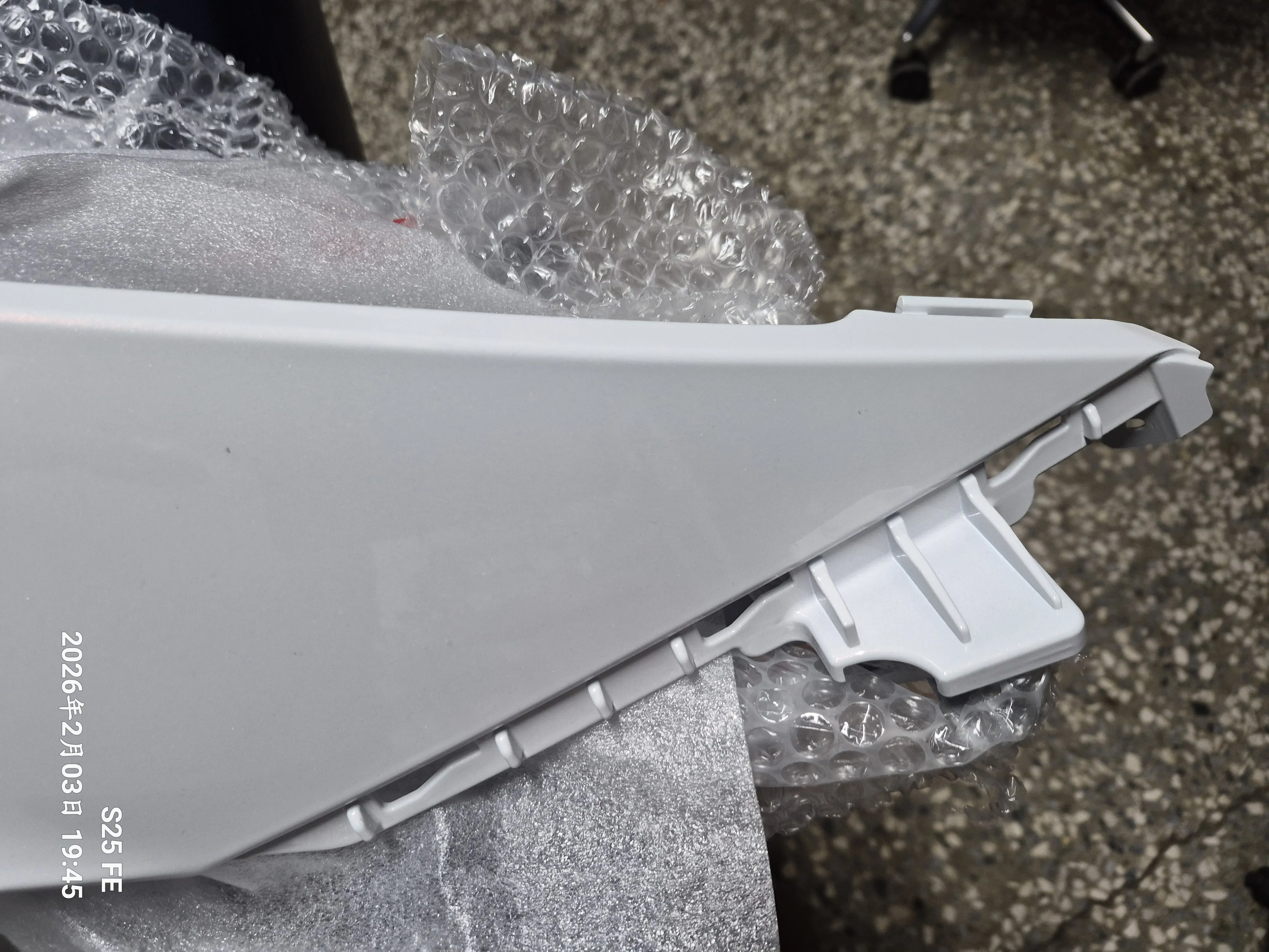 T-358-A8消光白重烤亮面白車殼9189|小老婆汽機車資訊網
