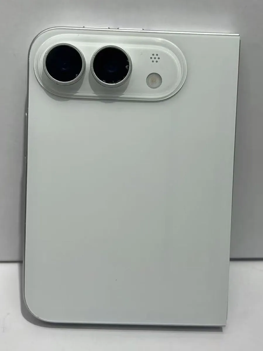 近量產 iPhone Fold 模型機帶來壞消息：可能只剩白色...