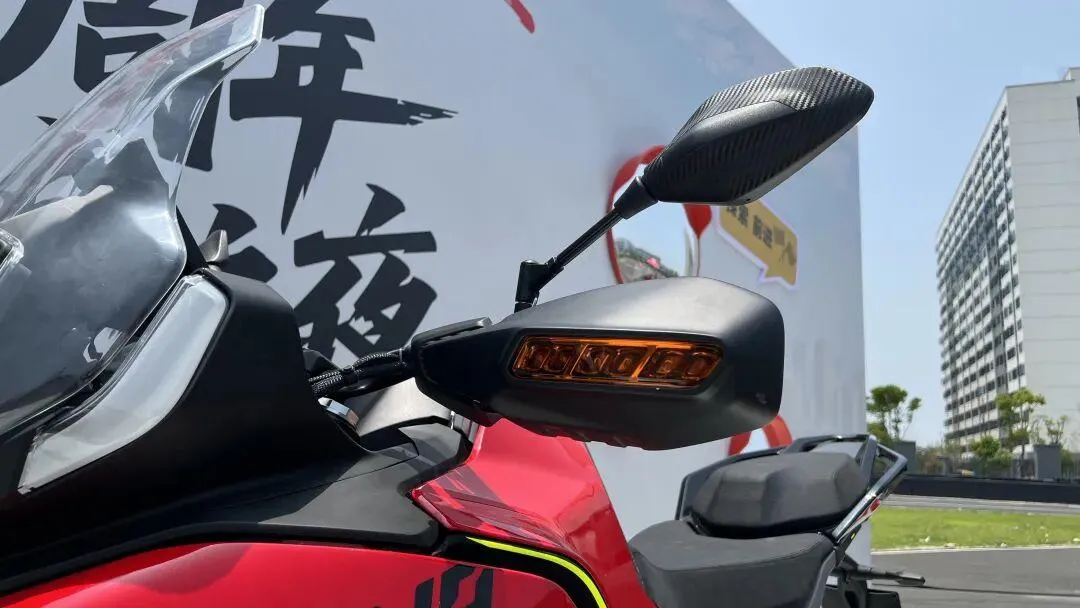 [大陆车讯]“犀牛” RINO 900 实车解读，QJMOTOR要是宠车友那就给个...7266|小老婆汽機車資訊網