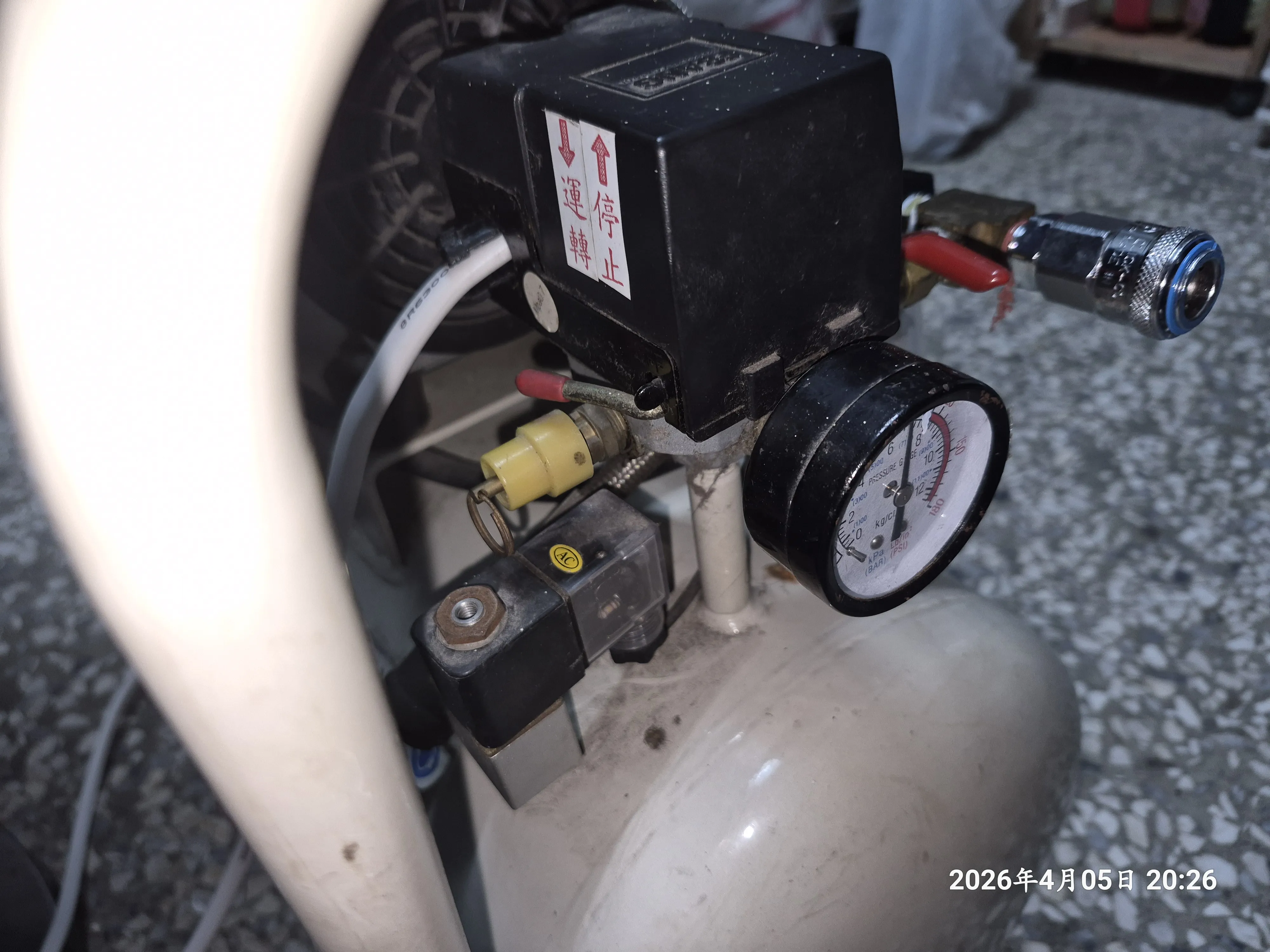 T-410-A1-JW-2525N無油式空壓機遲來的開箱2.5HP4093|小老婆汽機車資訊網
