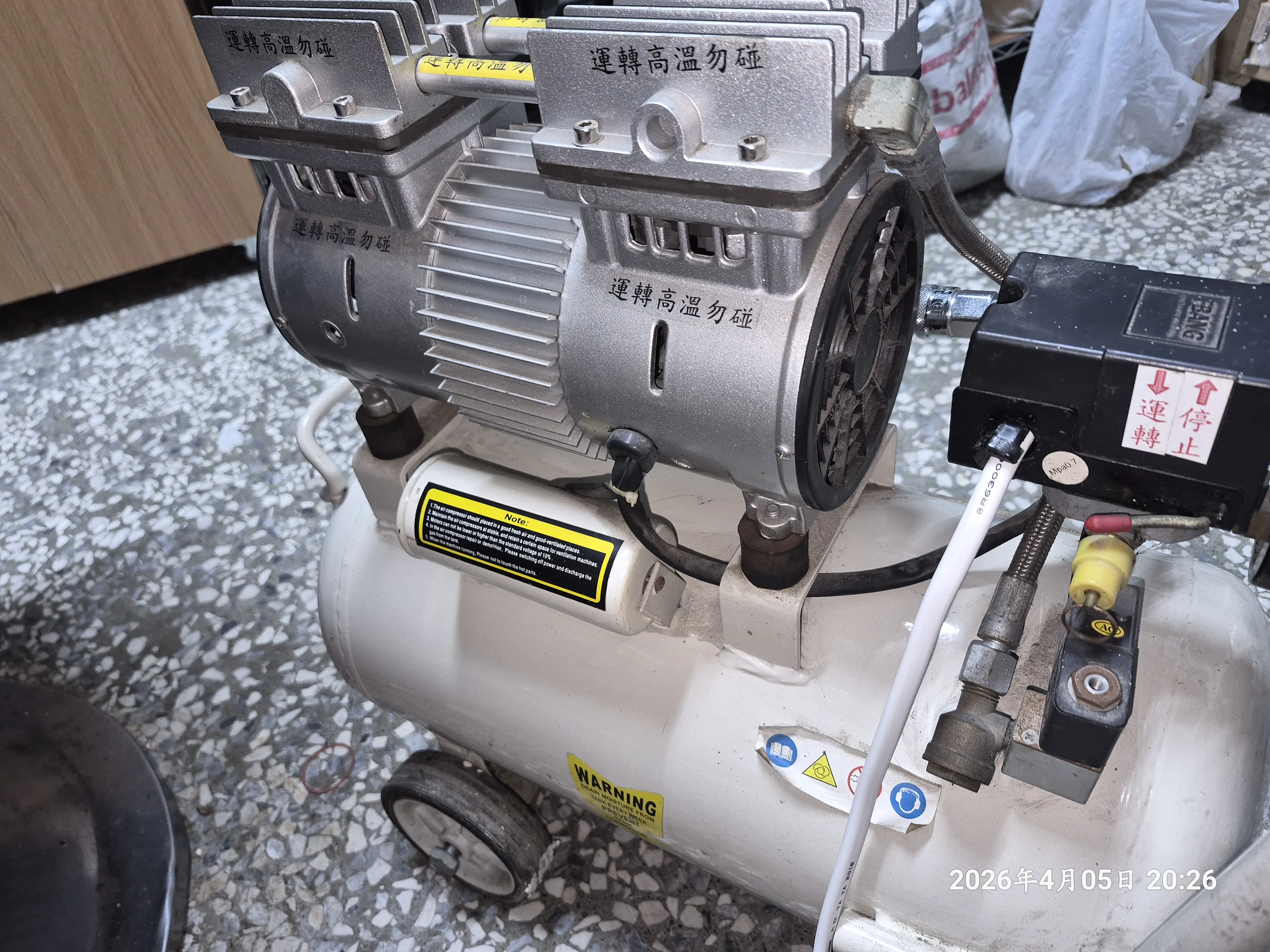 T-410-A1-JW-2525N無油式空壓機遲來的開箱2.5HP9965|小老婆汽機車資訊網