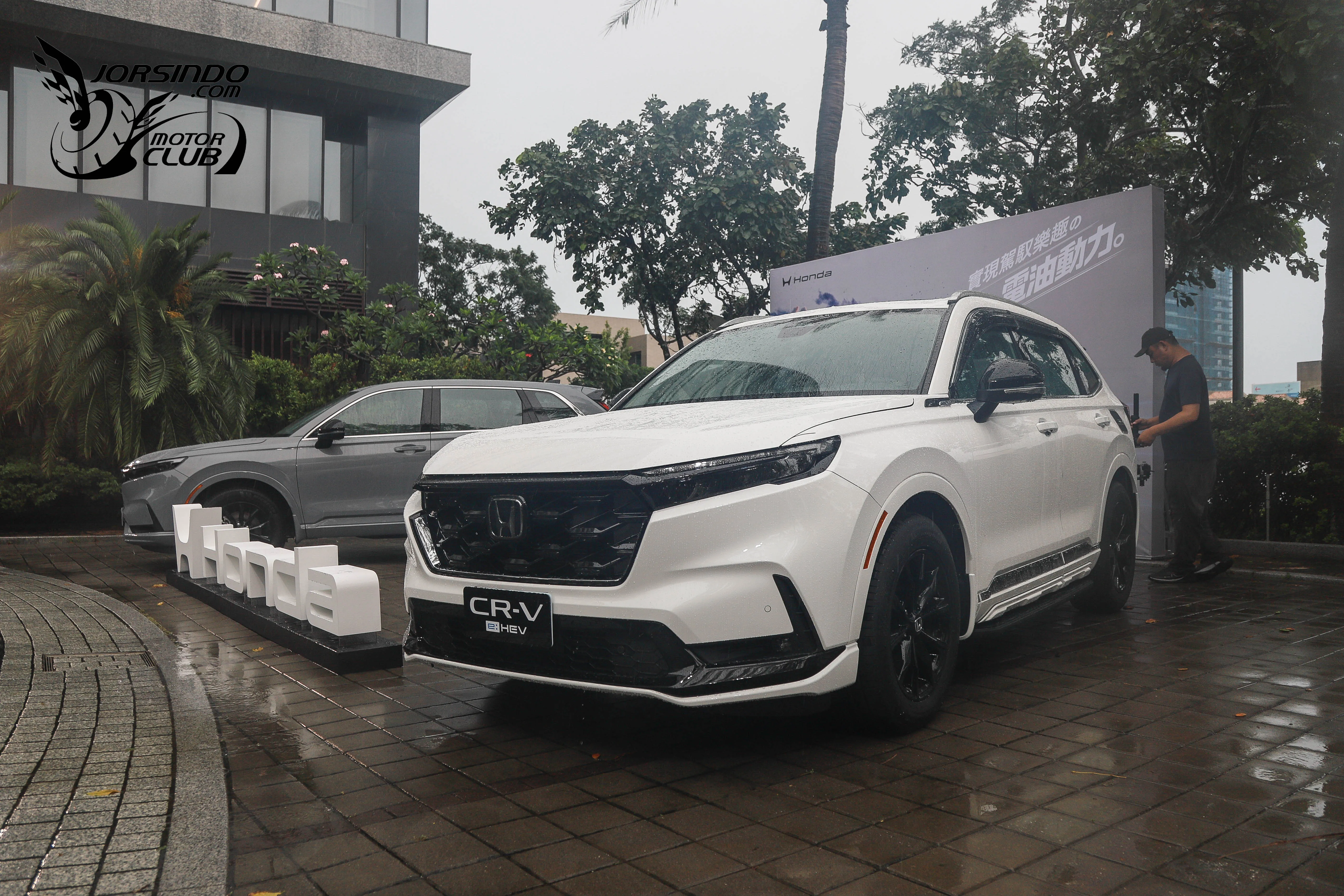 油電頂規獨享HUD、BOSE音響！Honda小改款CR-V 99.9萬起國內上市
