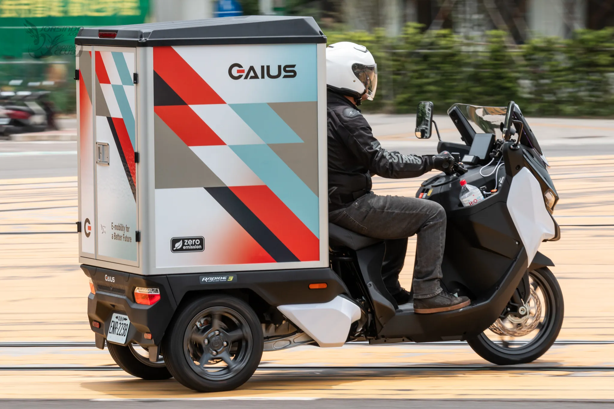 蓋亞 Rapide3 電動三輪車 載重 200kg 還能鑽巷弄的白牌速克達2207|小老婆汽機車資訊網