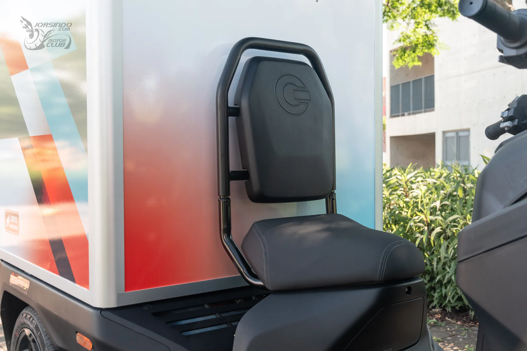 蓋亞 Rapide3 電動三輪車 載重 200kg 還能鑽巷弄的白牌速克達366|小老婆汽機車資訊網