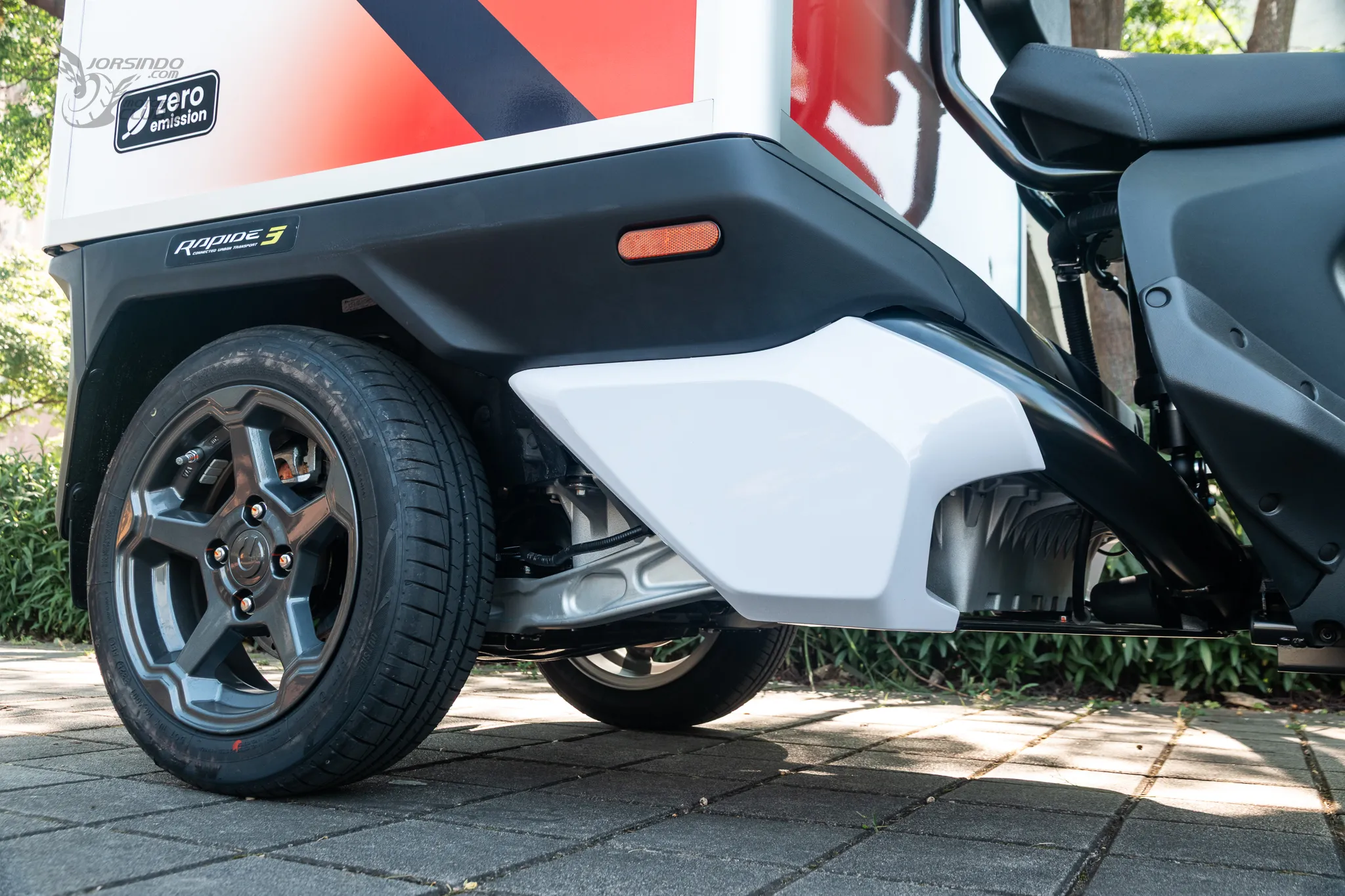 蓋亞 Rapide3 電動三輪車 載重 200kg 還能鑽巷弄的白牌速克達3485|小老婆汽機車資訊網