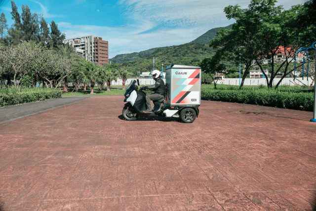 蓋亞 Rapide3 電動三輪車 載重 200kg 還能鑽巷弄的白牌速克達8257|小老婆汽機車資訊網