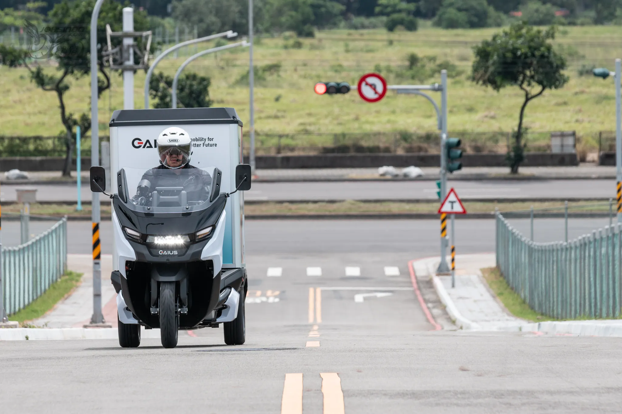 蓋亞 Rapide3 電動三輪車 載重 200kg 還能鑽巷弄的白牌速克達6636|小老婆汽機車資訊網