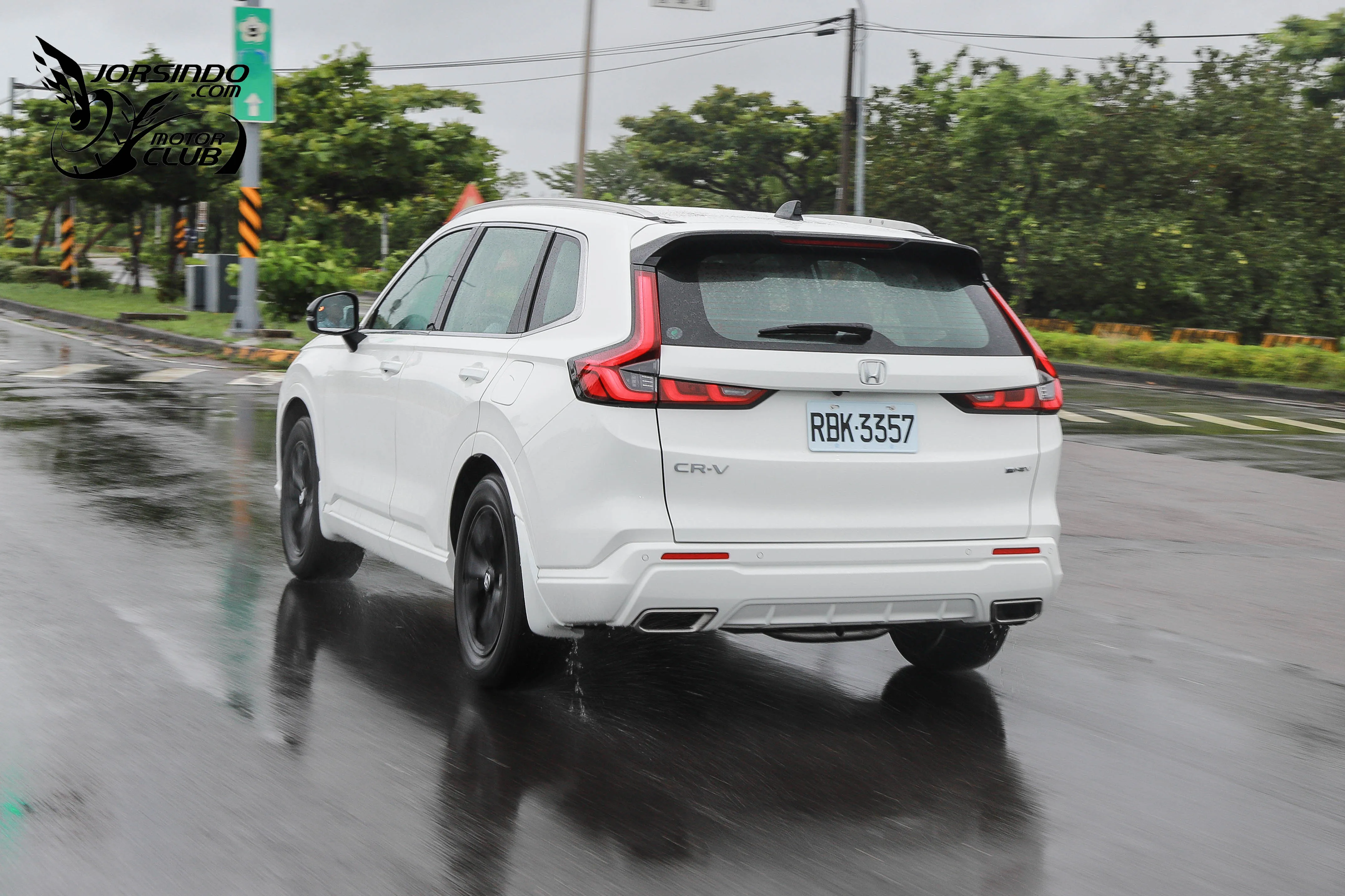 輕快好開，行路質感大提升！Honda小改款CR-V e:HEV Prestige試駕5924|小老婆汽機車資訊網