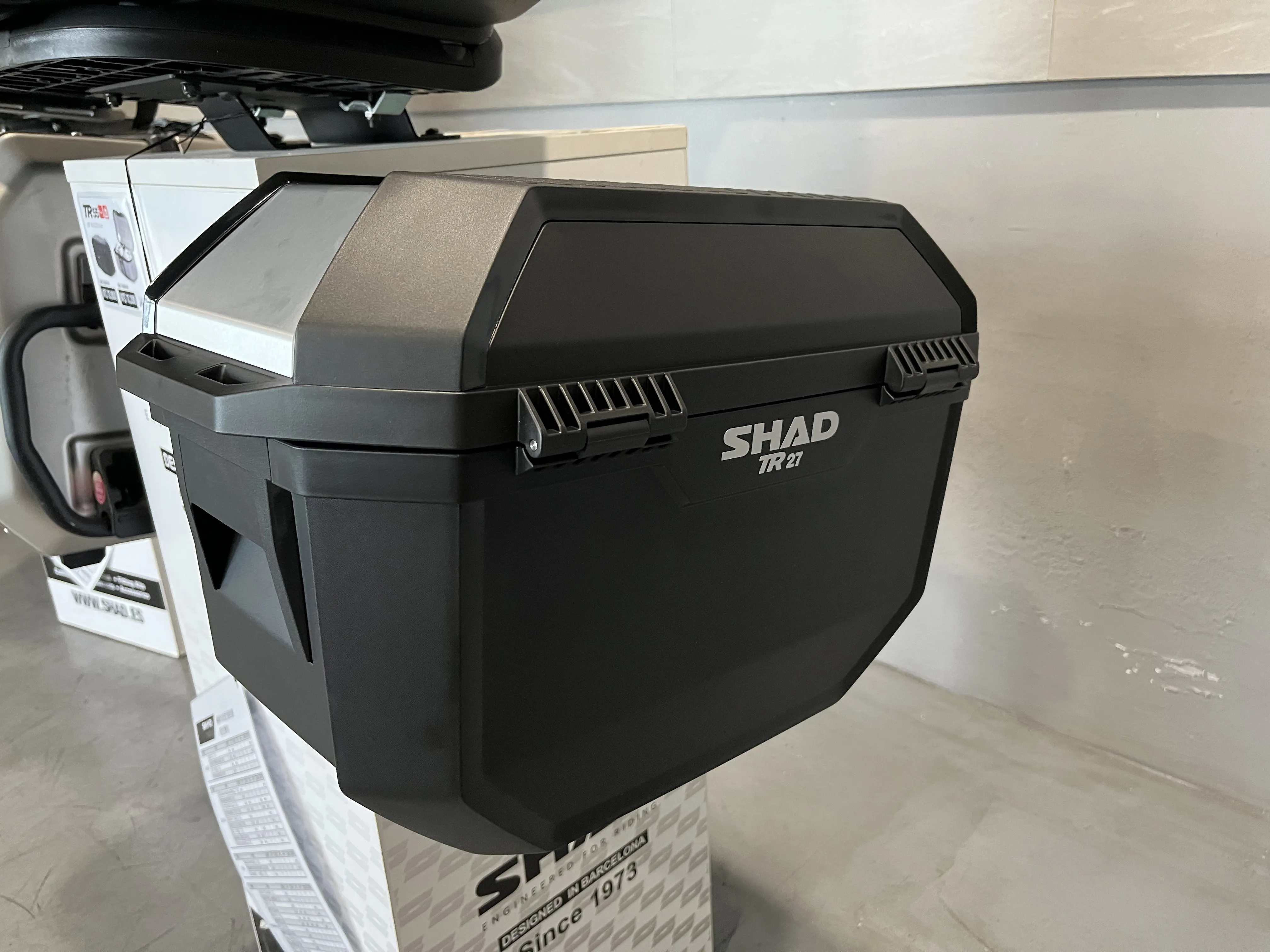 [分享] SHAD SH51後箱 / TR27側箱 開箱分享1337|小老婆汽機車資訊網