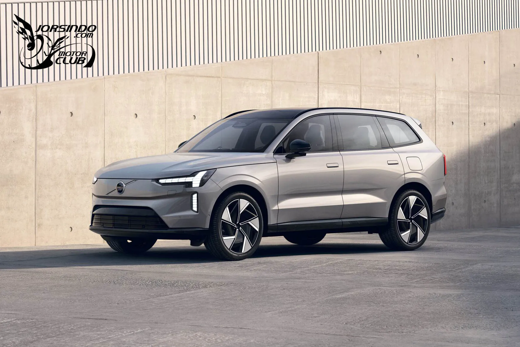 品牌純電七座旗艦報到！Volvo EX90 299萬起國內預售開跑