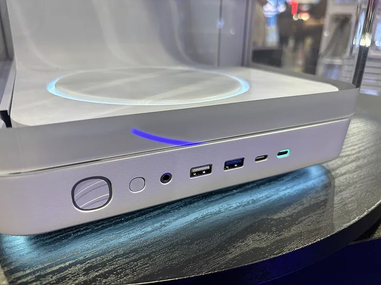 【COMPUTEX 2026】鋼鐵狂熱與靜謐之詩，SAMA 攜手全新子品牌 Amiiba4592|小老婆汽機車資訊網