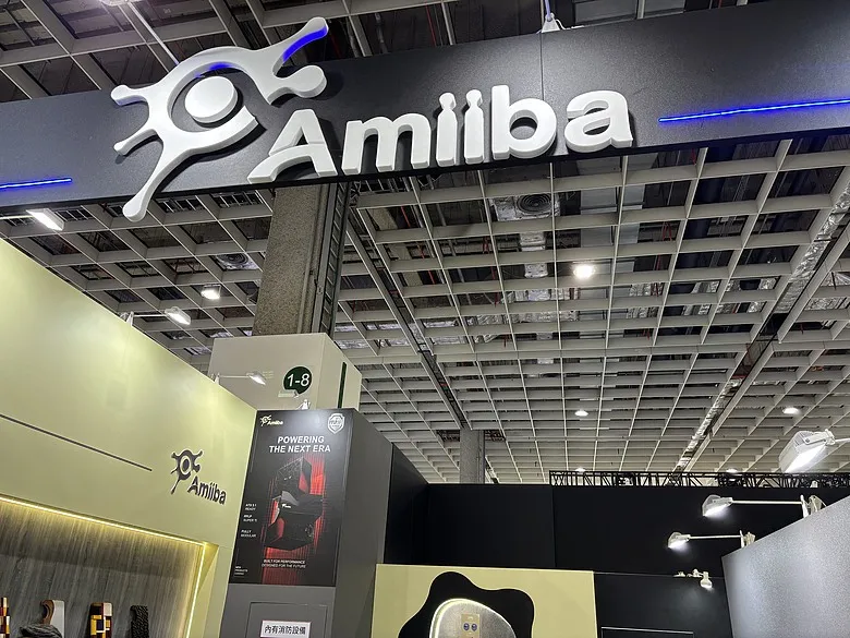 【COMPUTEX 2026】鋼鐵狂熱與靜謐之詩，SAMA 攜手全新子品牌 Amiiba8764|小老婆汽機車資訊網