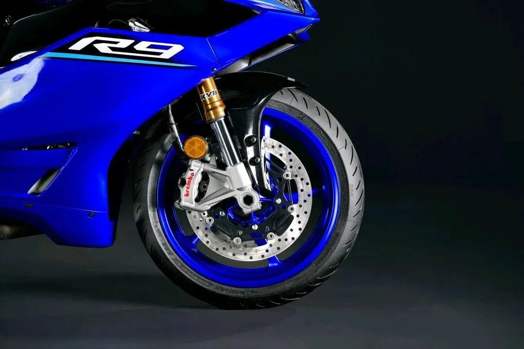 [大陆车讯]139,800元起！YAMAHA R9正式引入国内，零头快赶上张雪820RR3850|小老婆汽機車資訊網