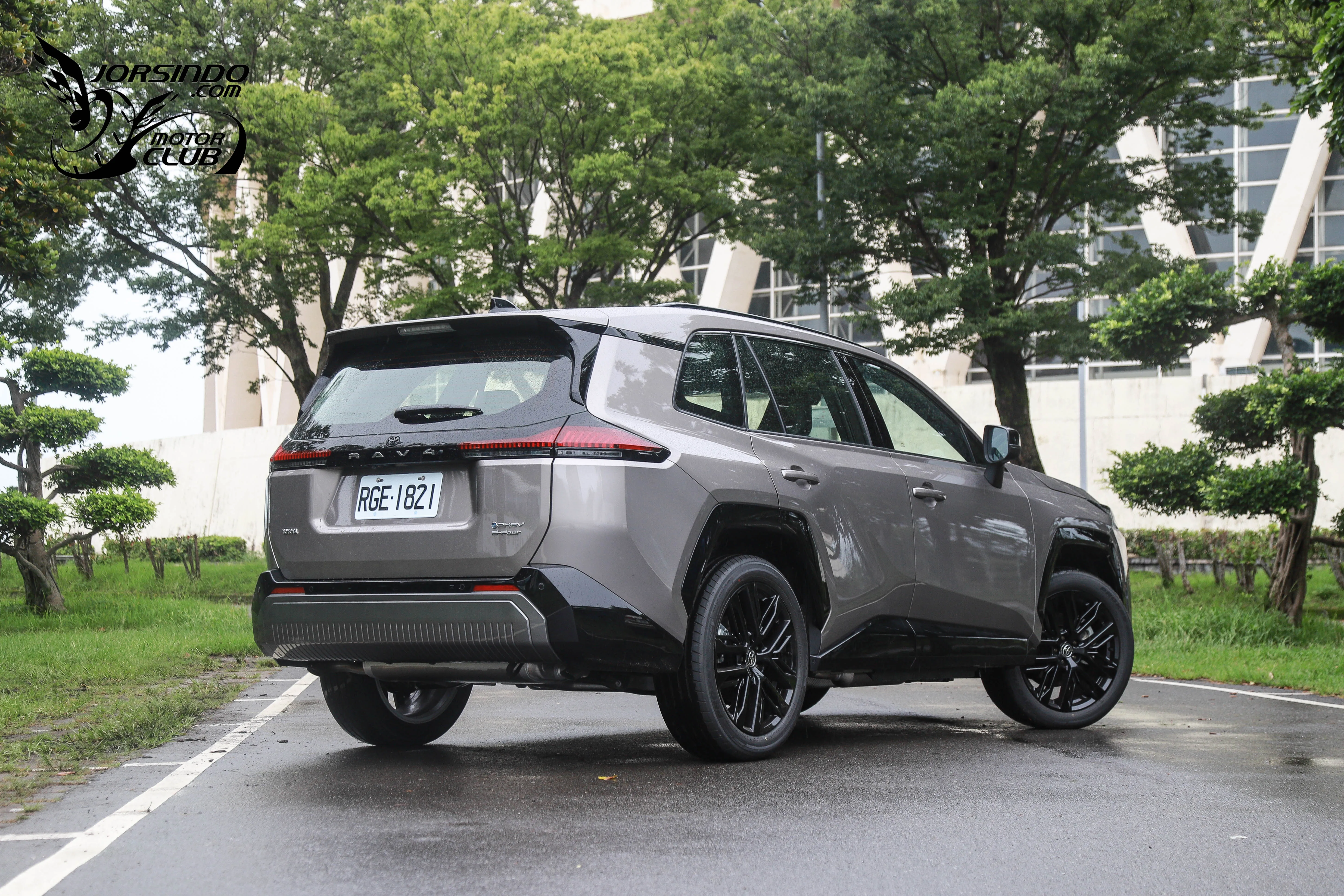 節能、動力我全都要！Toyota RAV4 PHEV試駕報告8850|小老婆汽機車資訊網