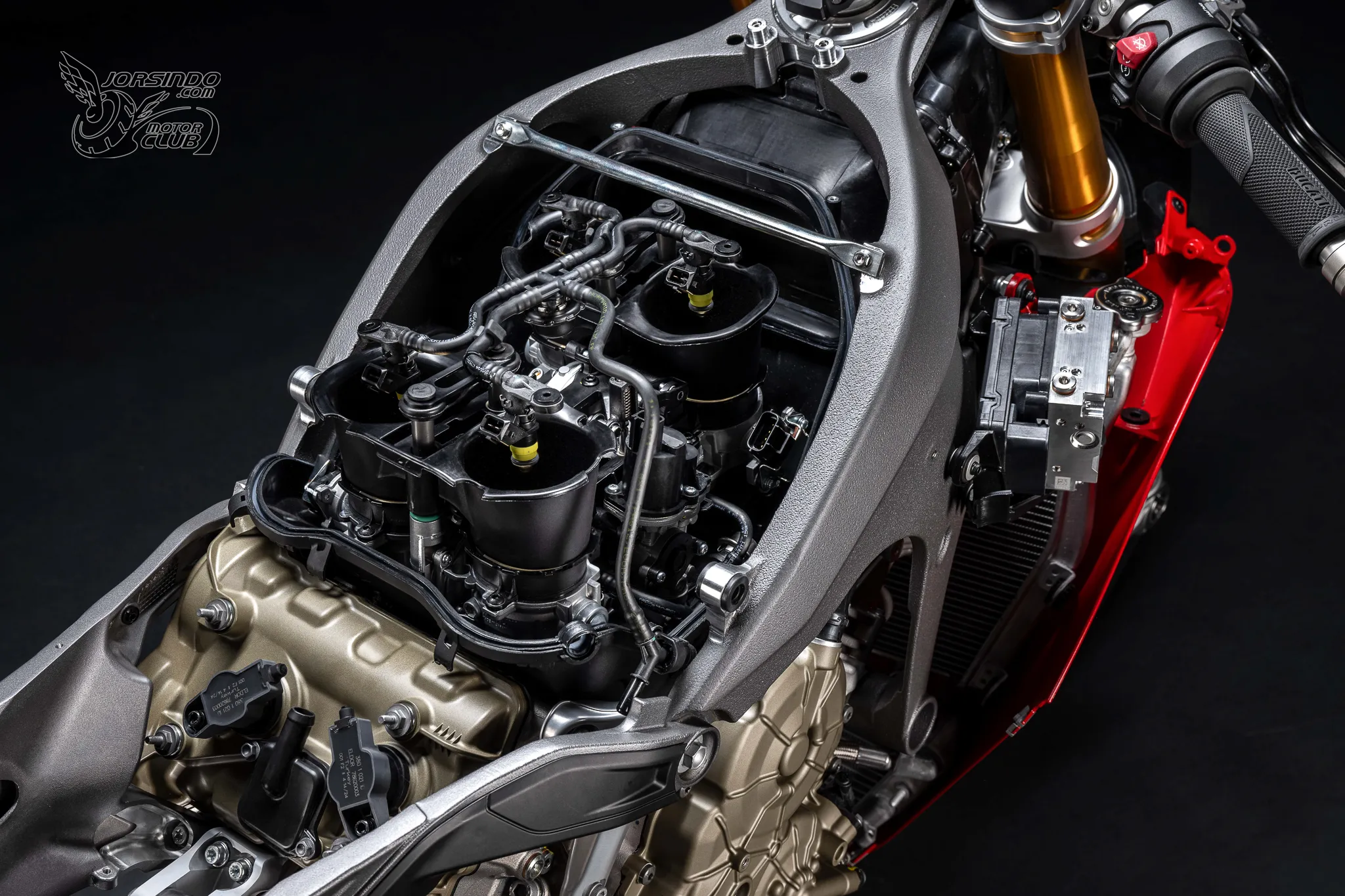新世代 Panigale V4 S / Streetfigher V4 S 雙生車款在台上市4067|小老婆汽機車資訊網