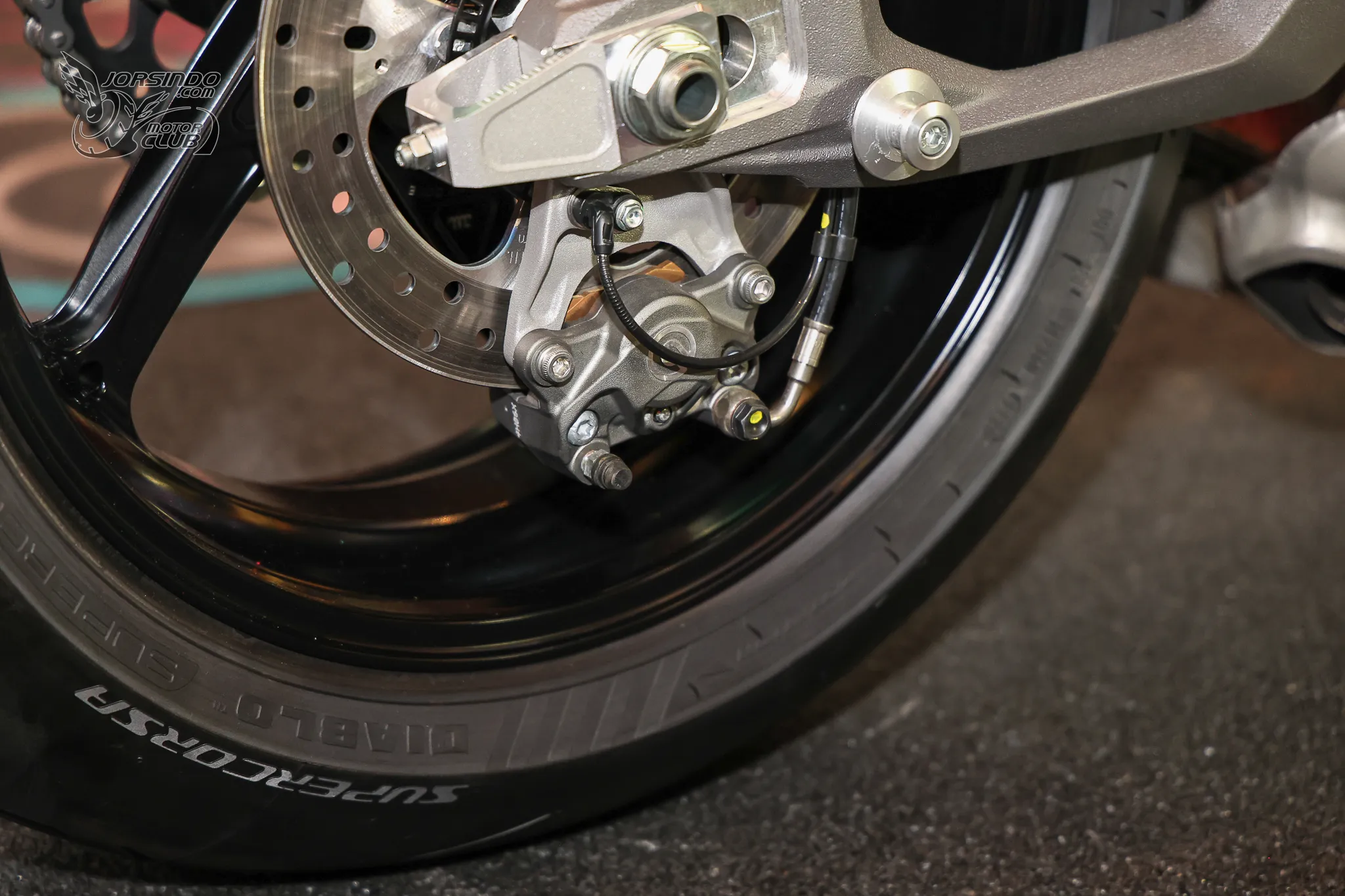 新世代 Panigale V4 S / Streetfigher V4 S 雙生車款在台上市3261|小老婆汽機車資訊網