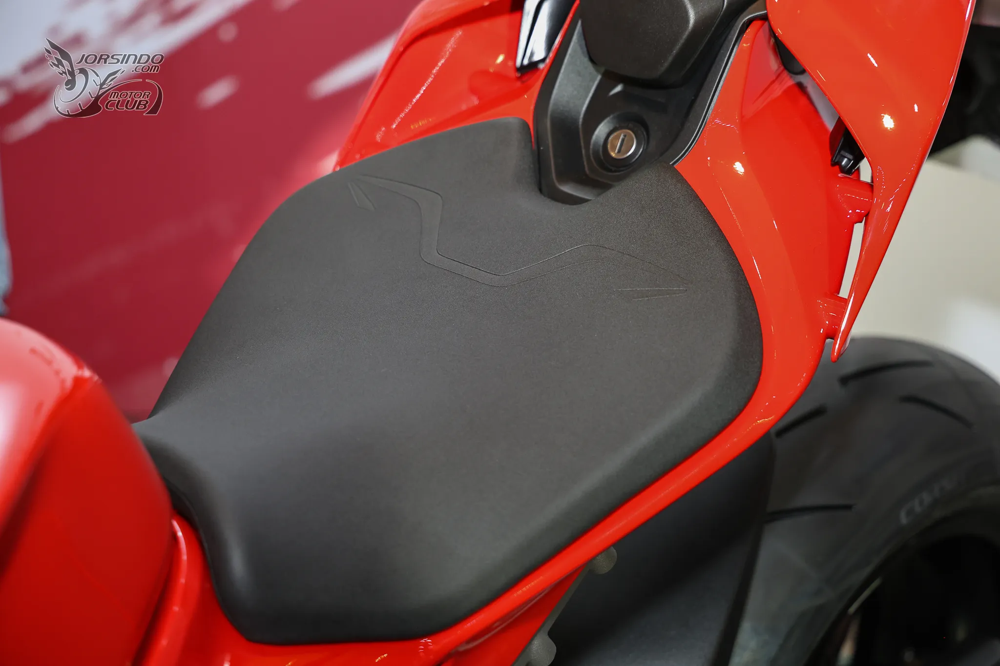 新世代 Panigale V4 S / Streetfigher V4 S 雙生車款在台上市7831|小老婆汽機車資訊網