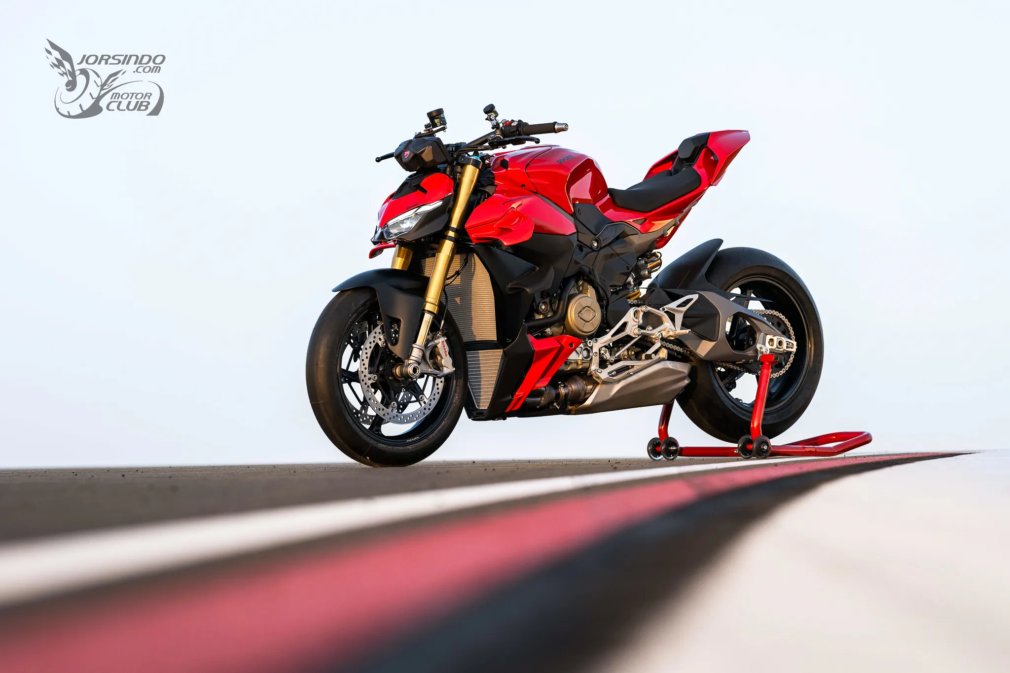 新世代 Panigale V4 S / Streetfigher V4 S 雙生車款在台上市1795|小老婆汽機車資訊網