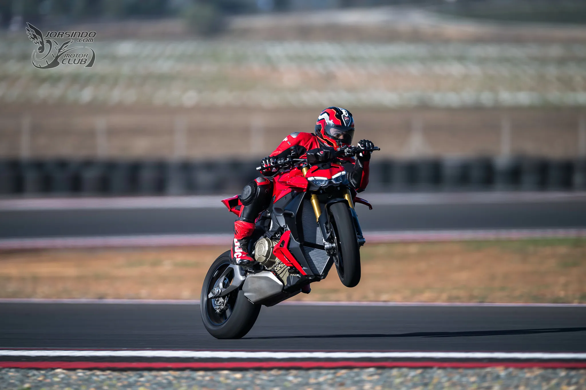 新世代 Panigale V4 S / Streetfigher V4 S 雙生車款在台上市4639|小老婆汽機車資訊網