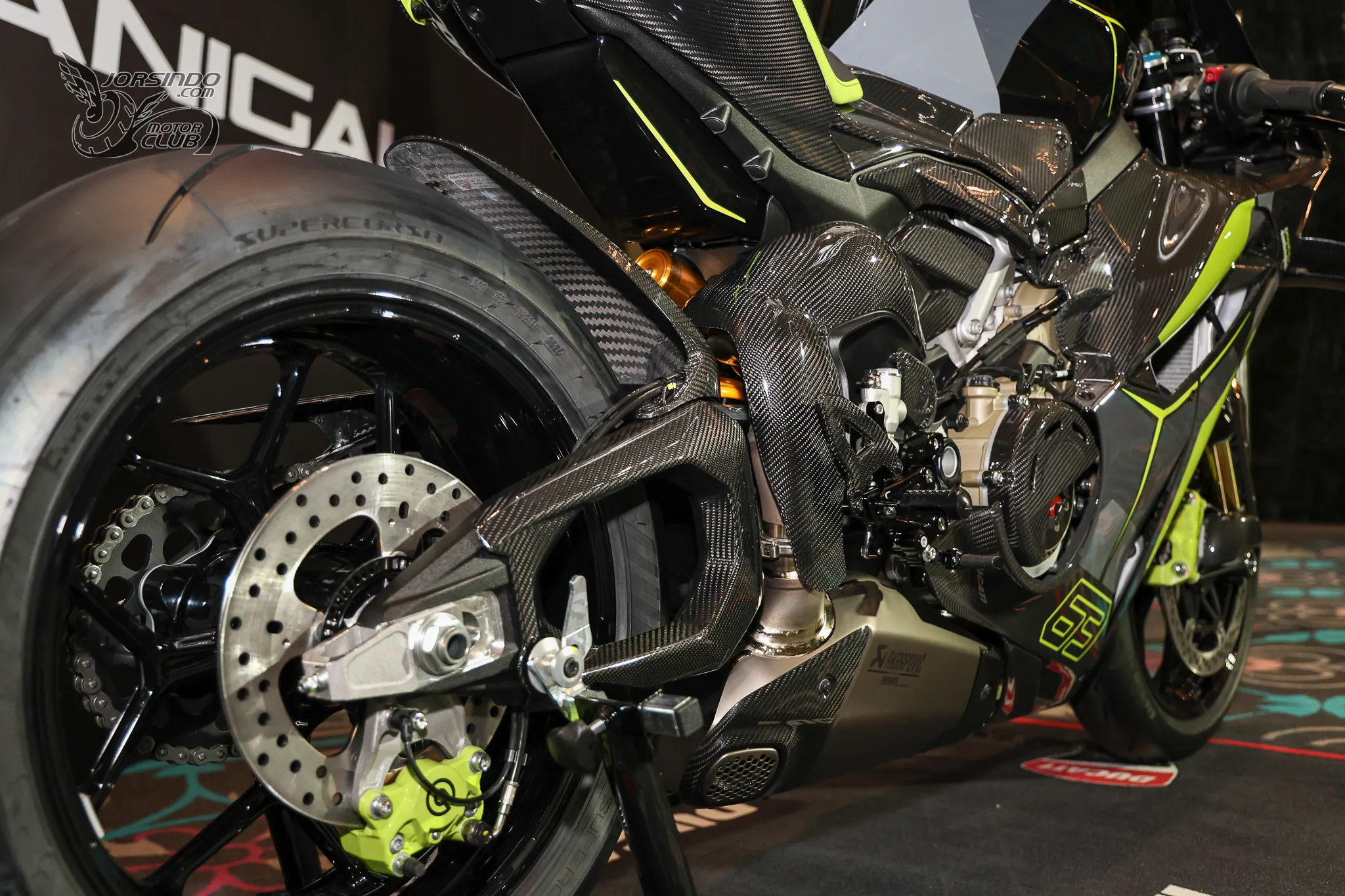 新世代 Panigale V4 S / Streetfigher V4 S 雙生車款在台上市8200|小老婆汽機車資訊網