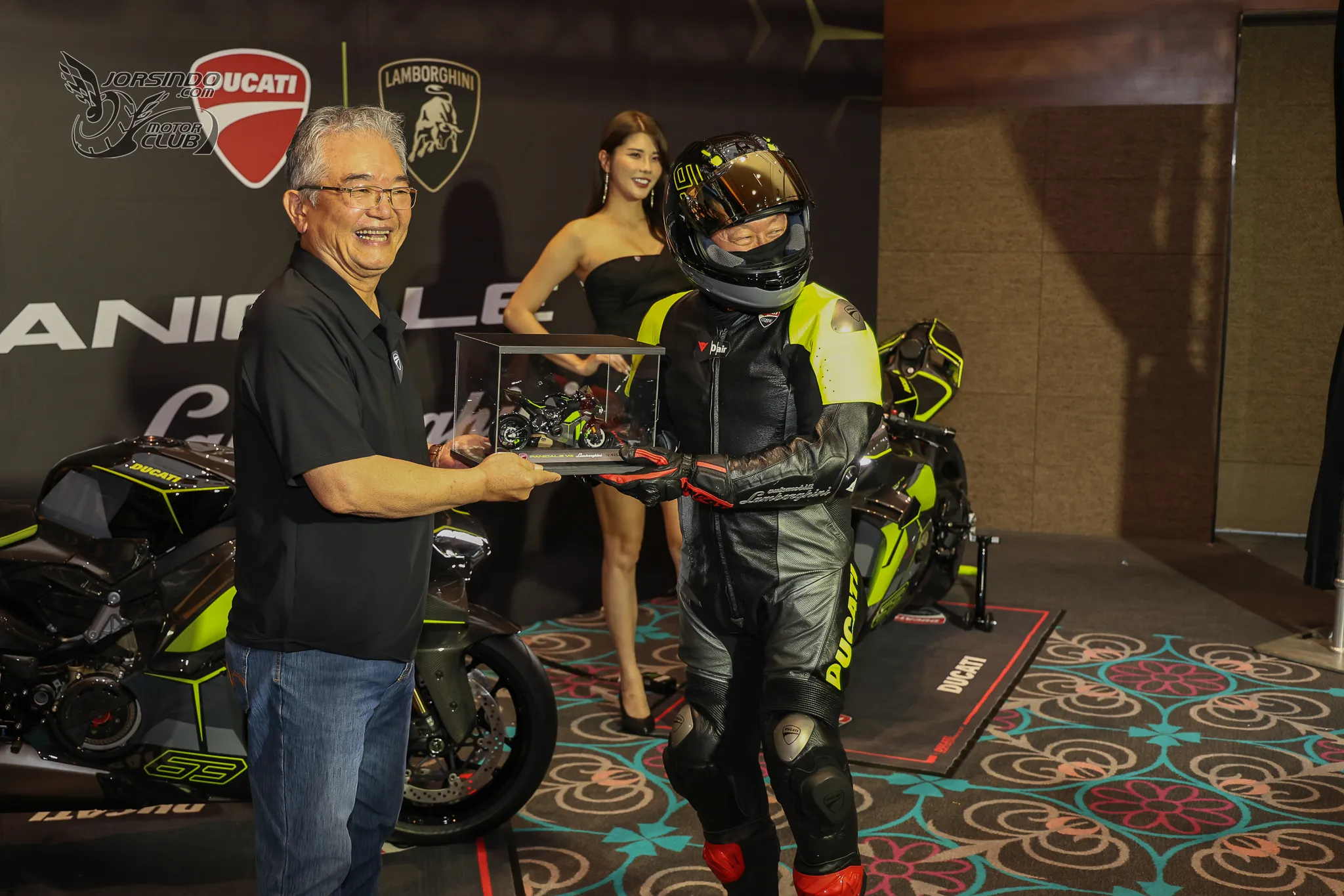 新世代 Panigale V4 S / Streetfigher V4 S 雙生車款在台上市3675|小老婆汽機車資訊網