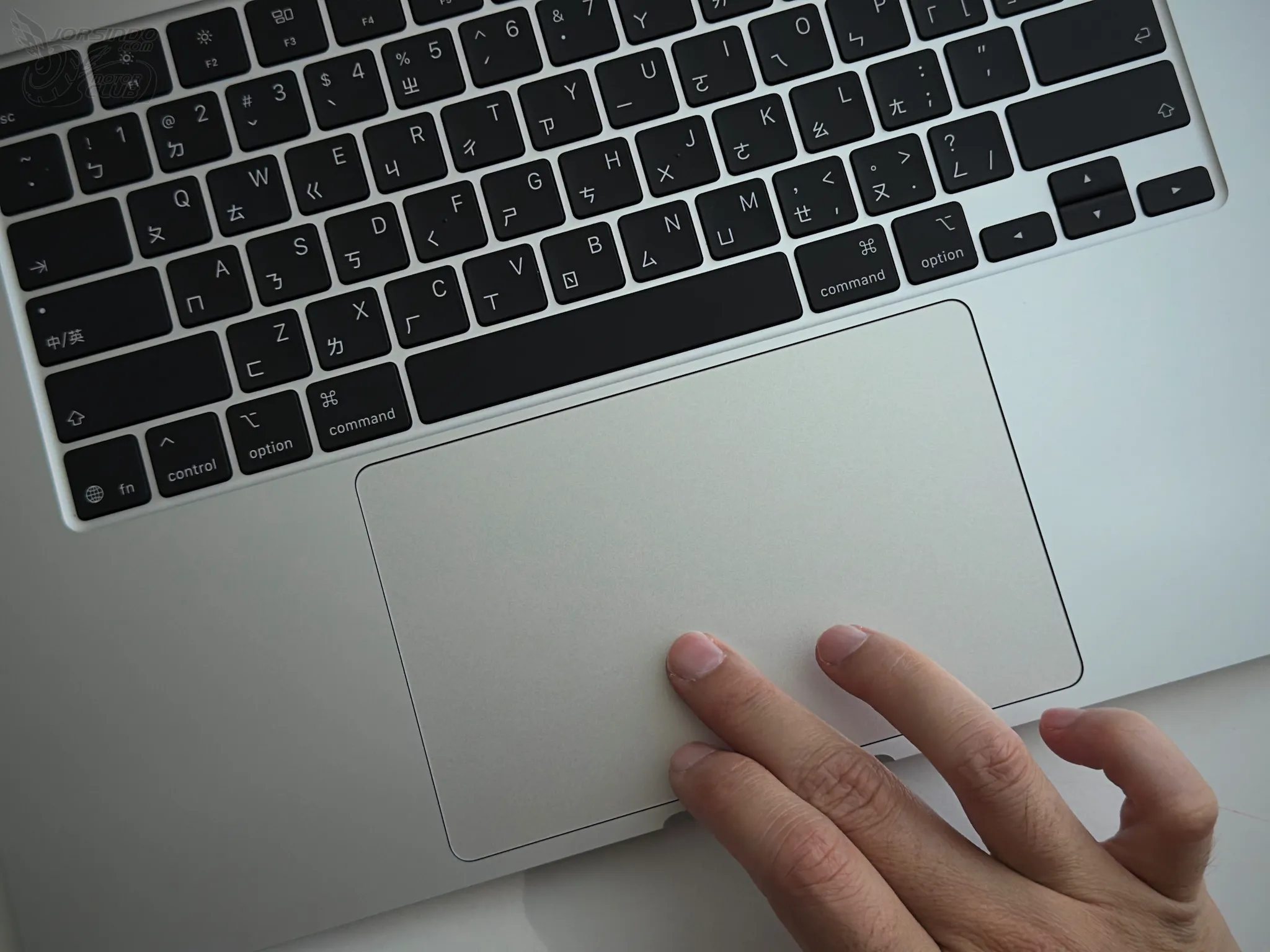 Air 還是 Neo？M5 MacBook Air 雙週實測心得1586|Apple,MacBook Air,M5 MacBook Air,開箱,評測小老婆汽機車資訊網