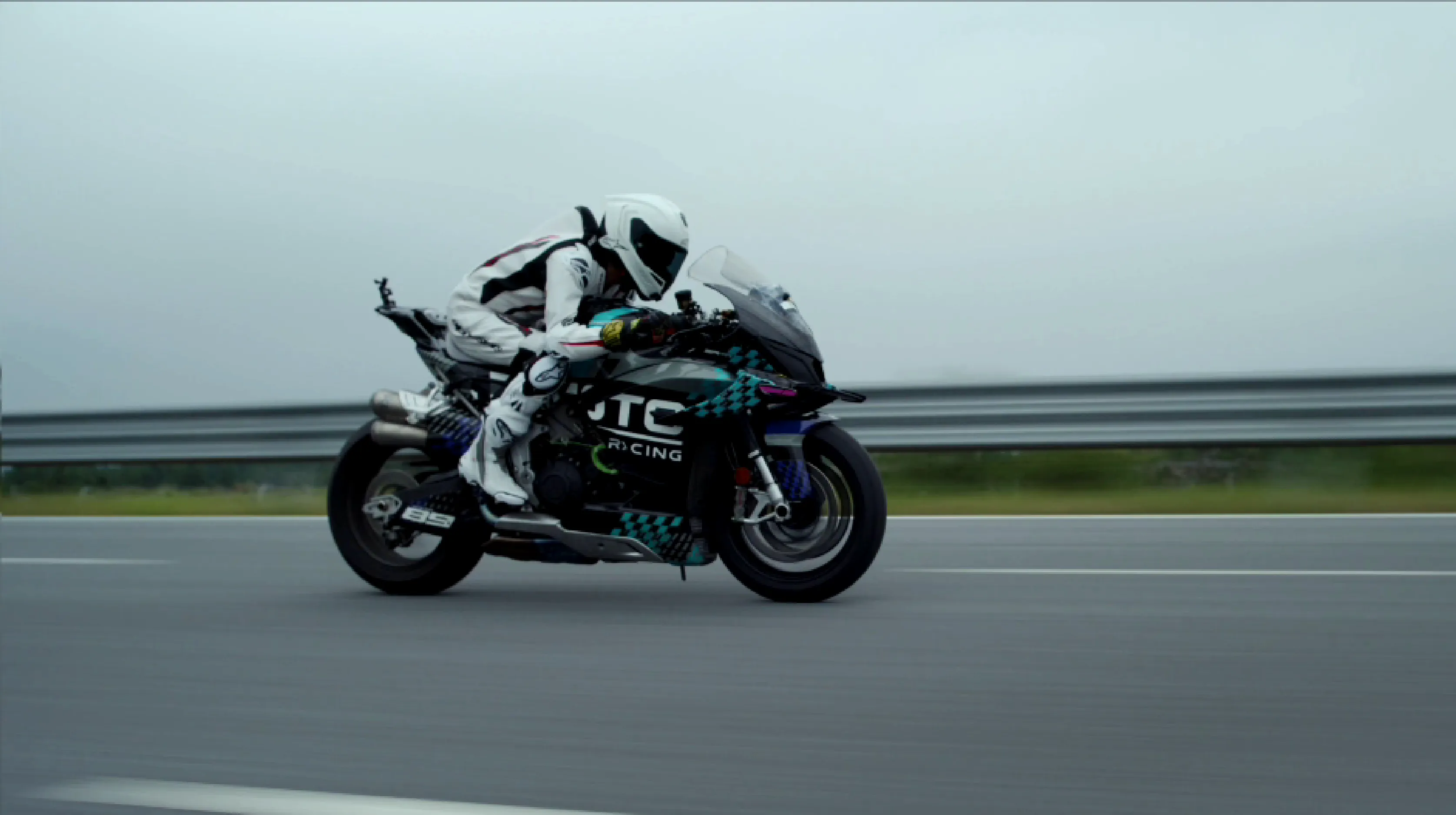 [大陆车讯]315.82km/h 春风V4SR-RR的极速里，埋藏着多少不为人知的秘密5891|小老婆汽機車資訊網