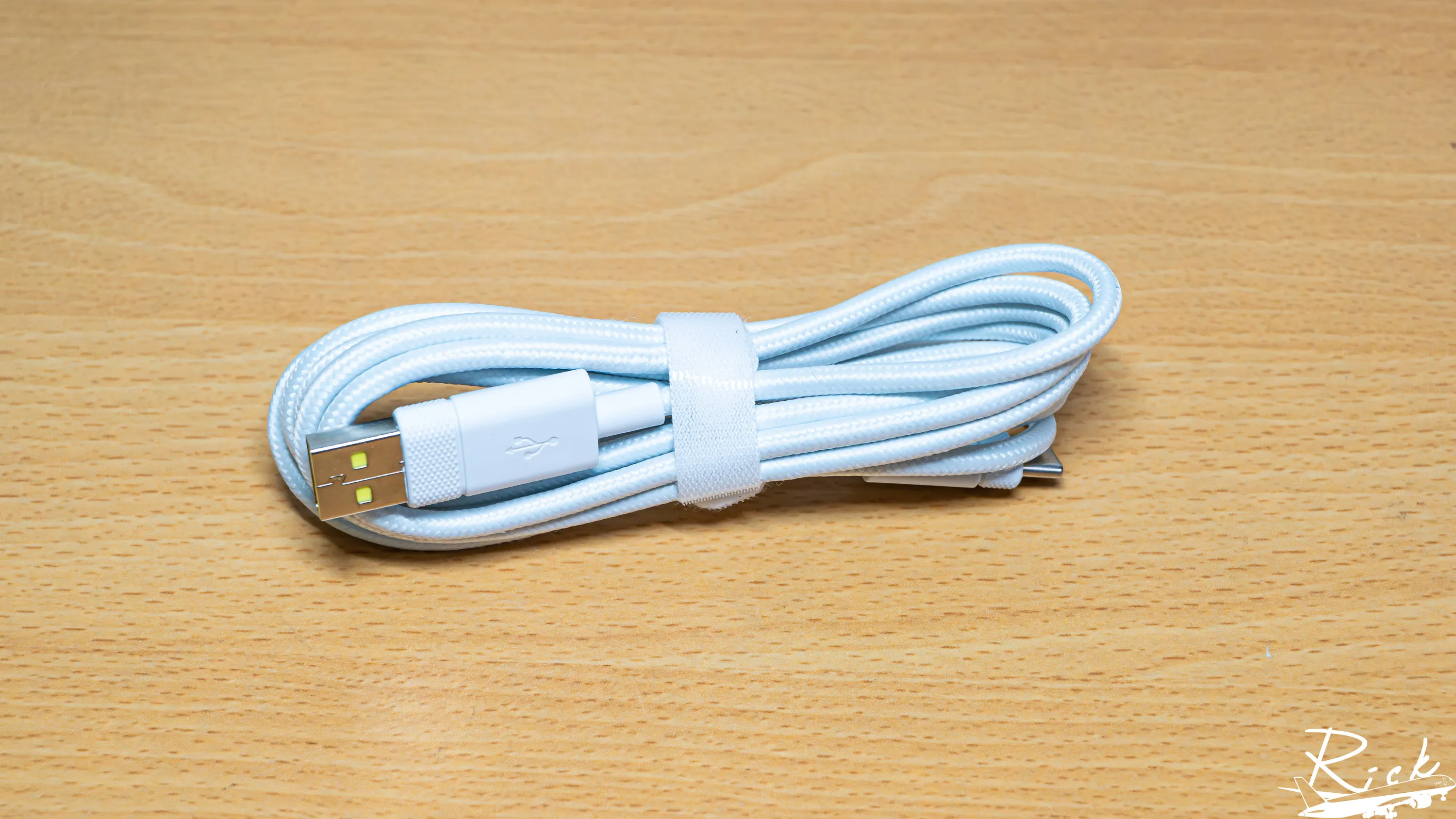 【開箱】CORSAIR SABRE v2 PRO WIRELESS MG WHITE &amp; MM GLASS LARGE5014|小老婆汽機車資訊網