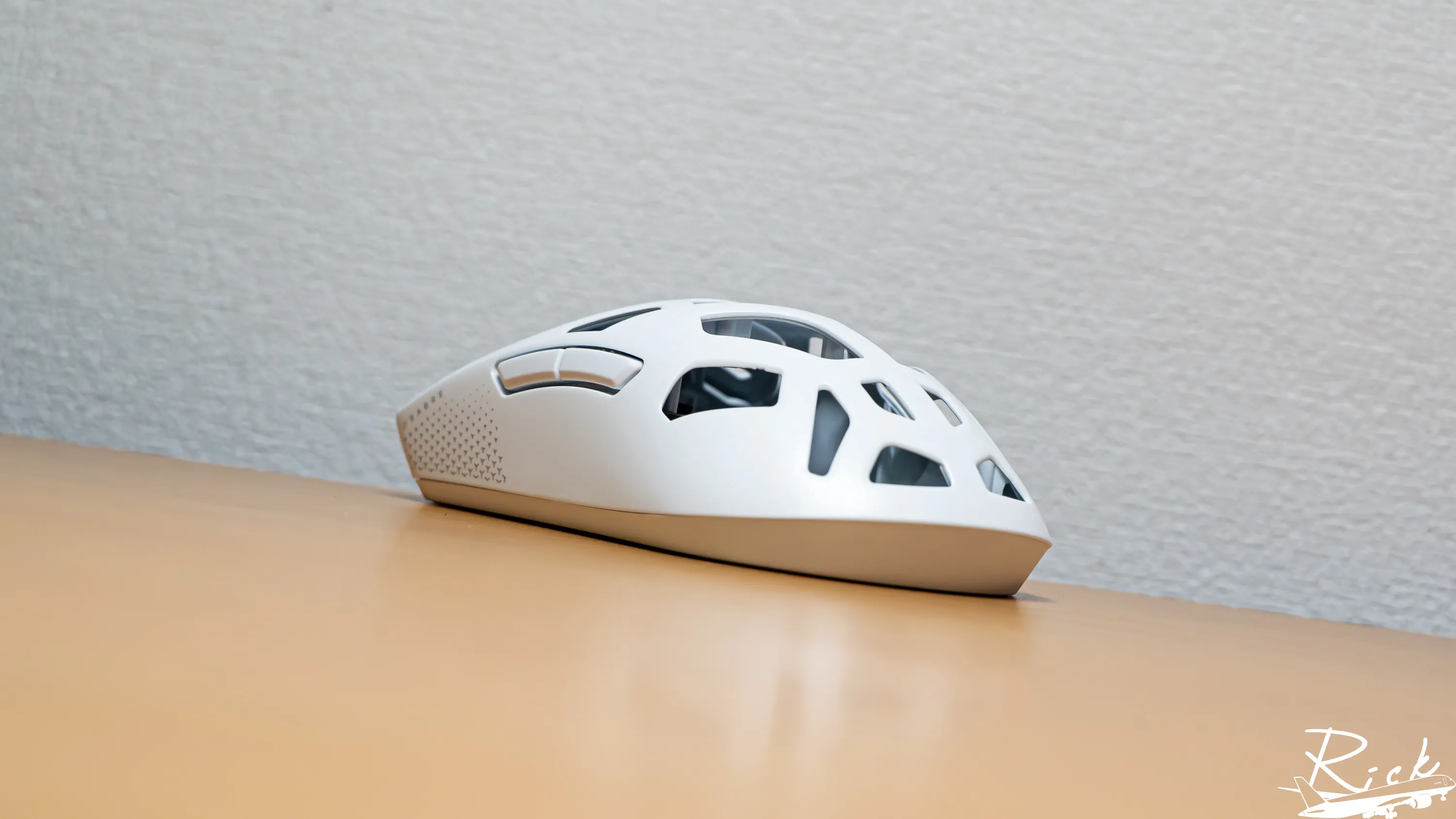 【開箱】CORSAIR SABRE v2 PRO WIRELESS MG WHITE &amp; MM GLASS LARGE3139|小老婆汽機車資訊網