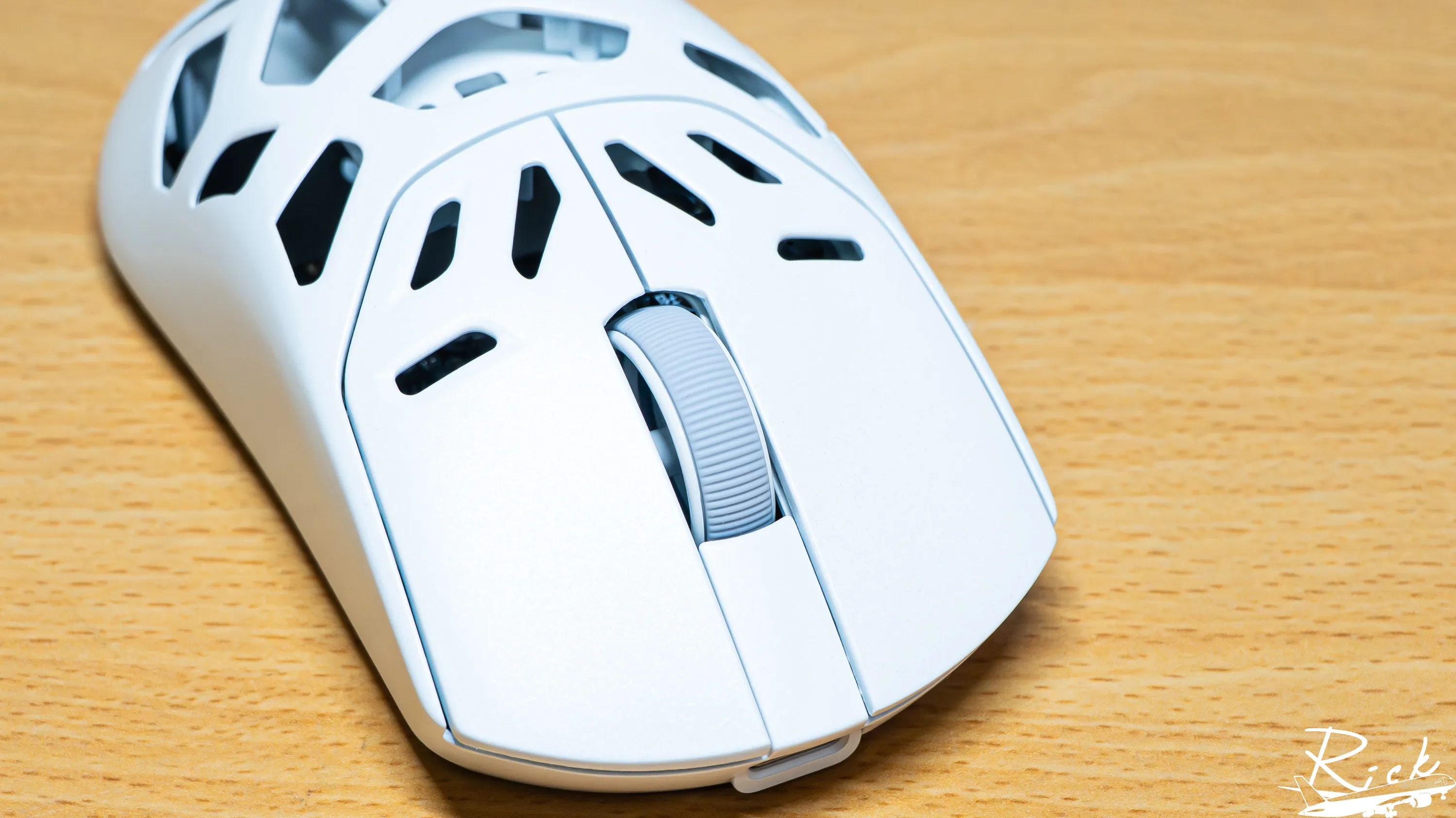 【開箱】CORSAIR SABRE v2 PRO WIRELESS MG WHITE &amp; MM GLASS LARGE1381|小老婆汽機車資訊網
