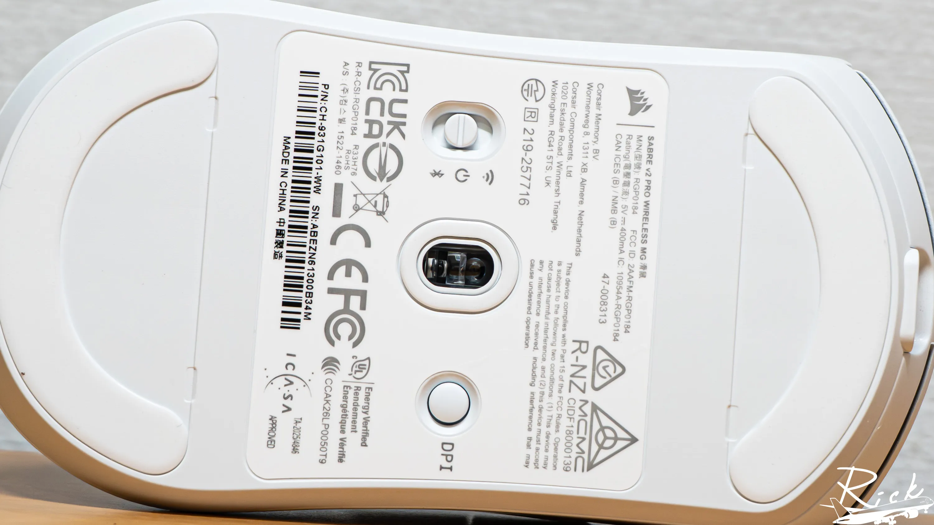 【開箱】CORSAIR SABRE v2 PRO WIRELESS MG WHITE &amp; MM GLASS LARGE7202|小老婆汽機車資訊網
