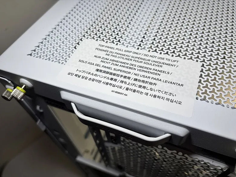 「留白，是為了映照硬體的俐落」CORSAIR 海盜船 FRAME 4000X RS WHITE2729|小老婆汽機車資訊網