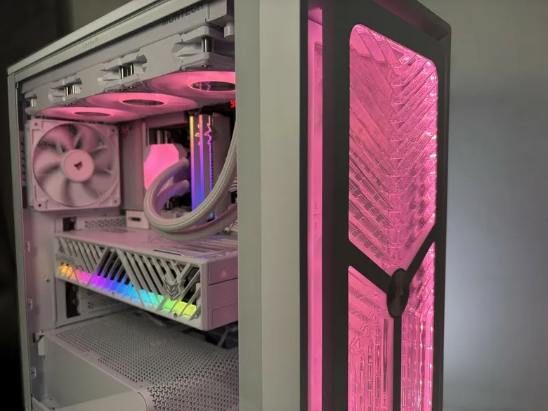 「留白，是為了映照硬體的俐落」CORSAIR 海盜船 FRAME 4000X RS WHITE8424|小老婆汽機車資訊網