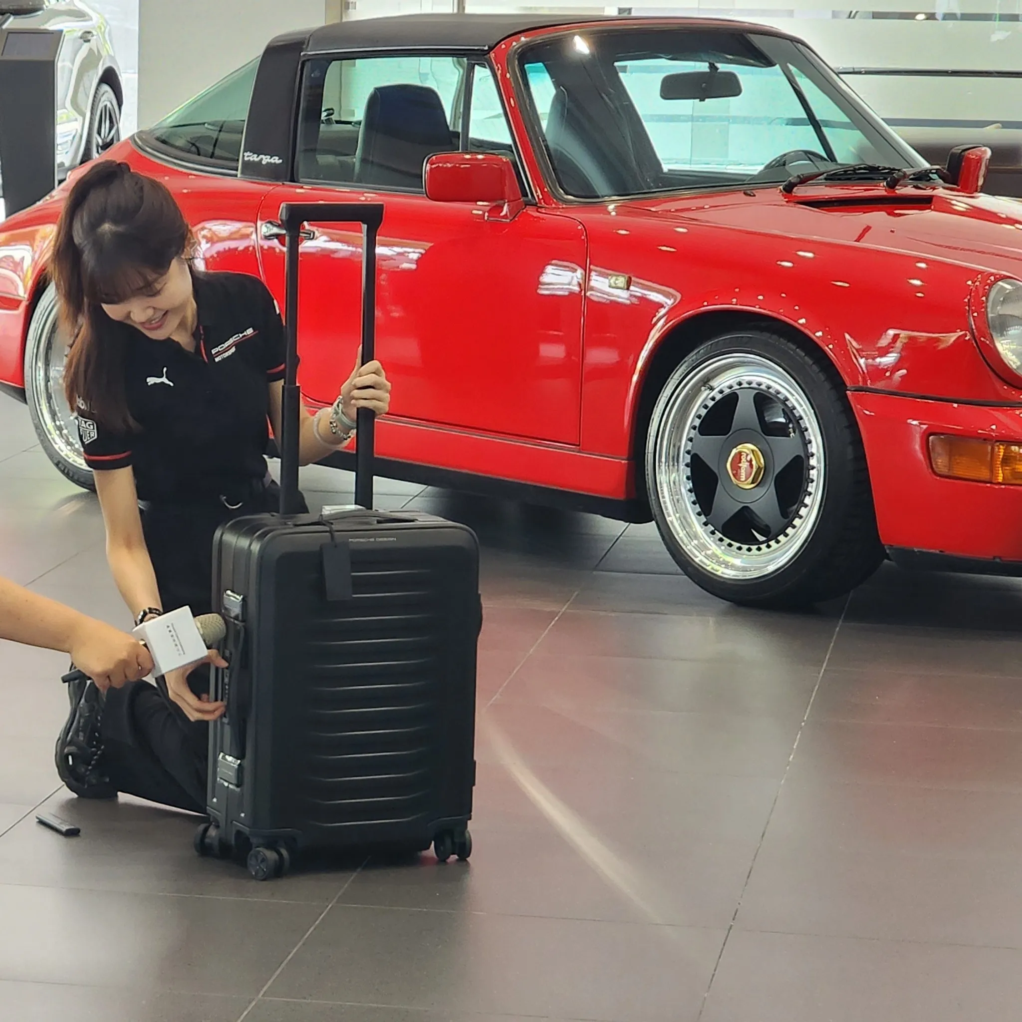 高雄保時捷經典車 X  簇絨地毯手作課程2672|小老婆汽機車資訊網