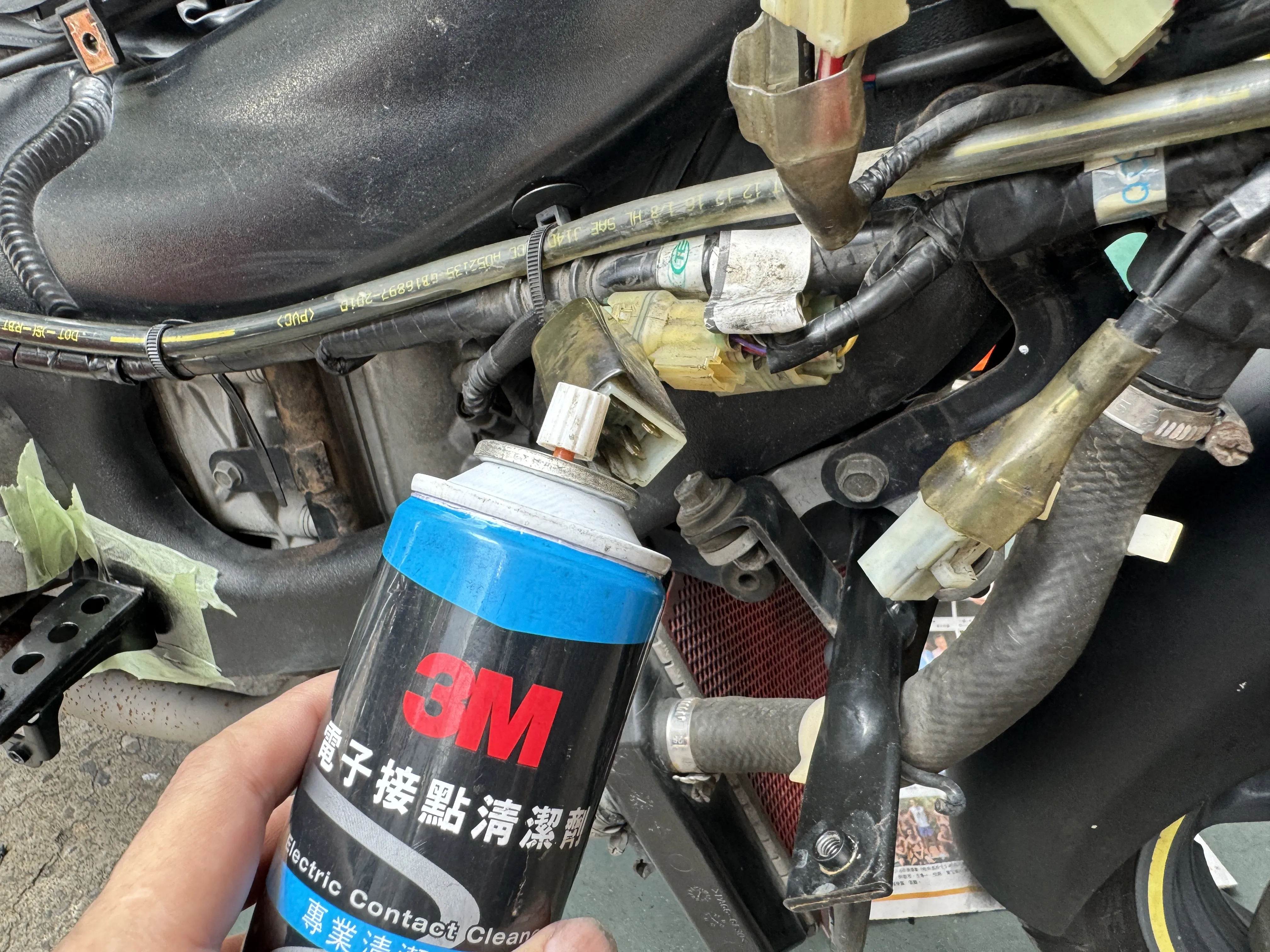 光陽AK550 疑似燒 ECU，結果竟然是我犯了最低級錯誤6370|小老婆汽機車資訊網
