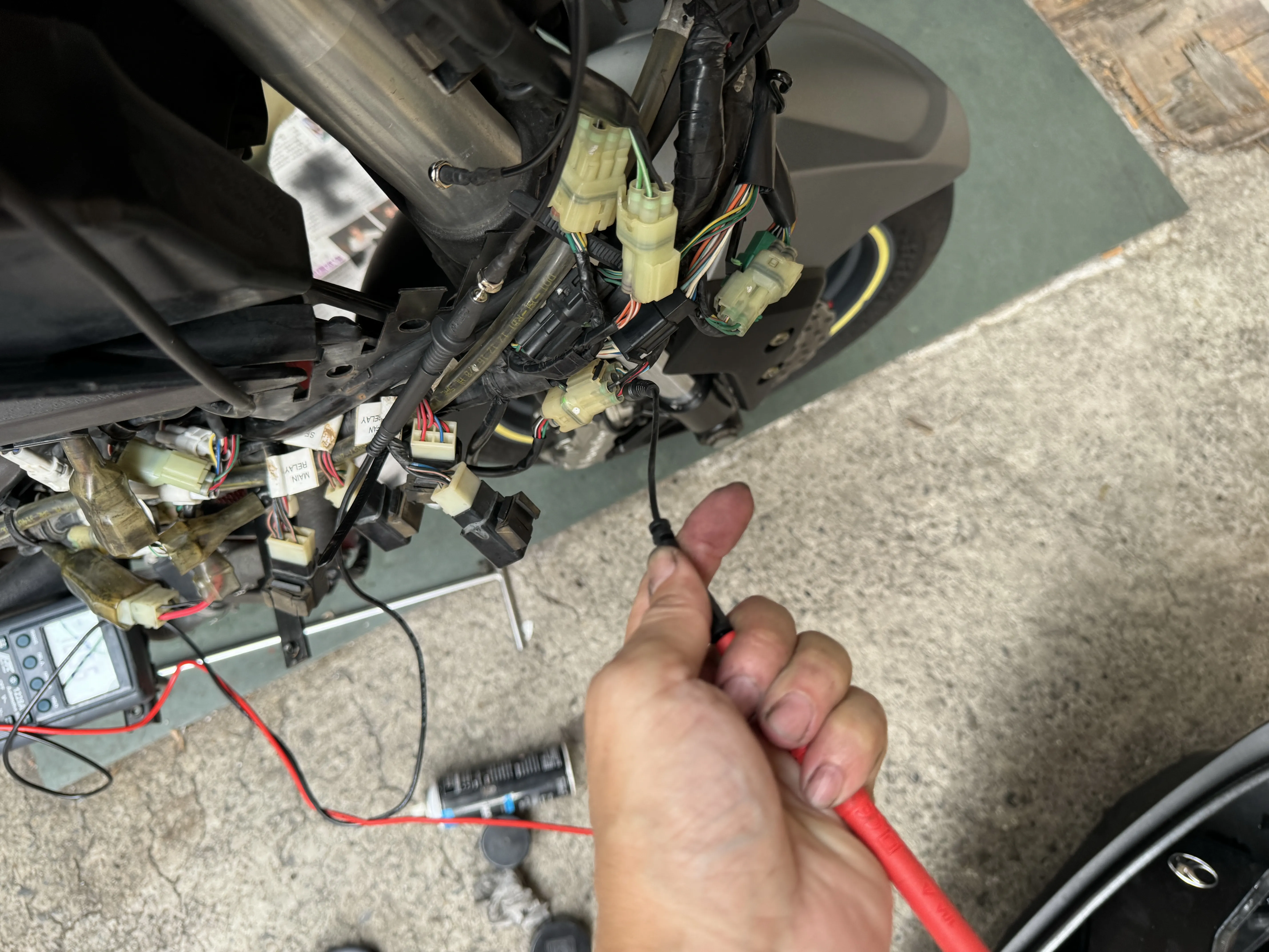 光陽AK550 疑似燒 ECU，結果竟然是我犯了最低級錯誤6494|小老婆汽機車資訊網