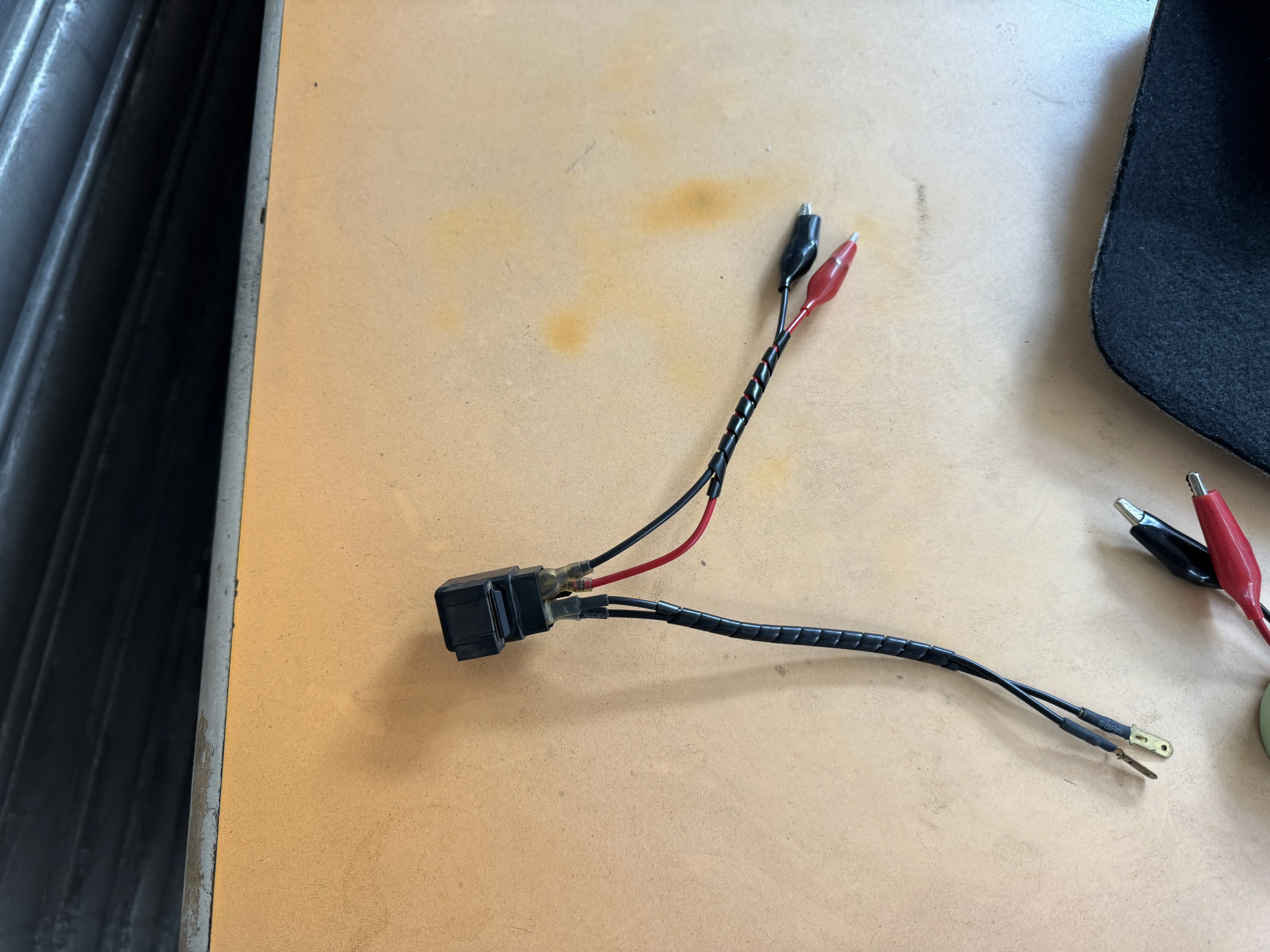 光陽AK550 疑似燒 ECU，結果竟然是我犯了最低級錯誤8881|小老婆汽機車資訊網