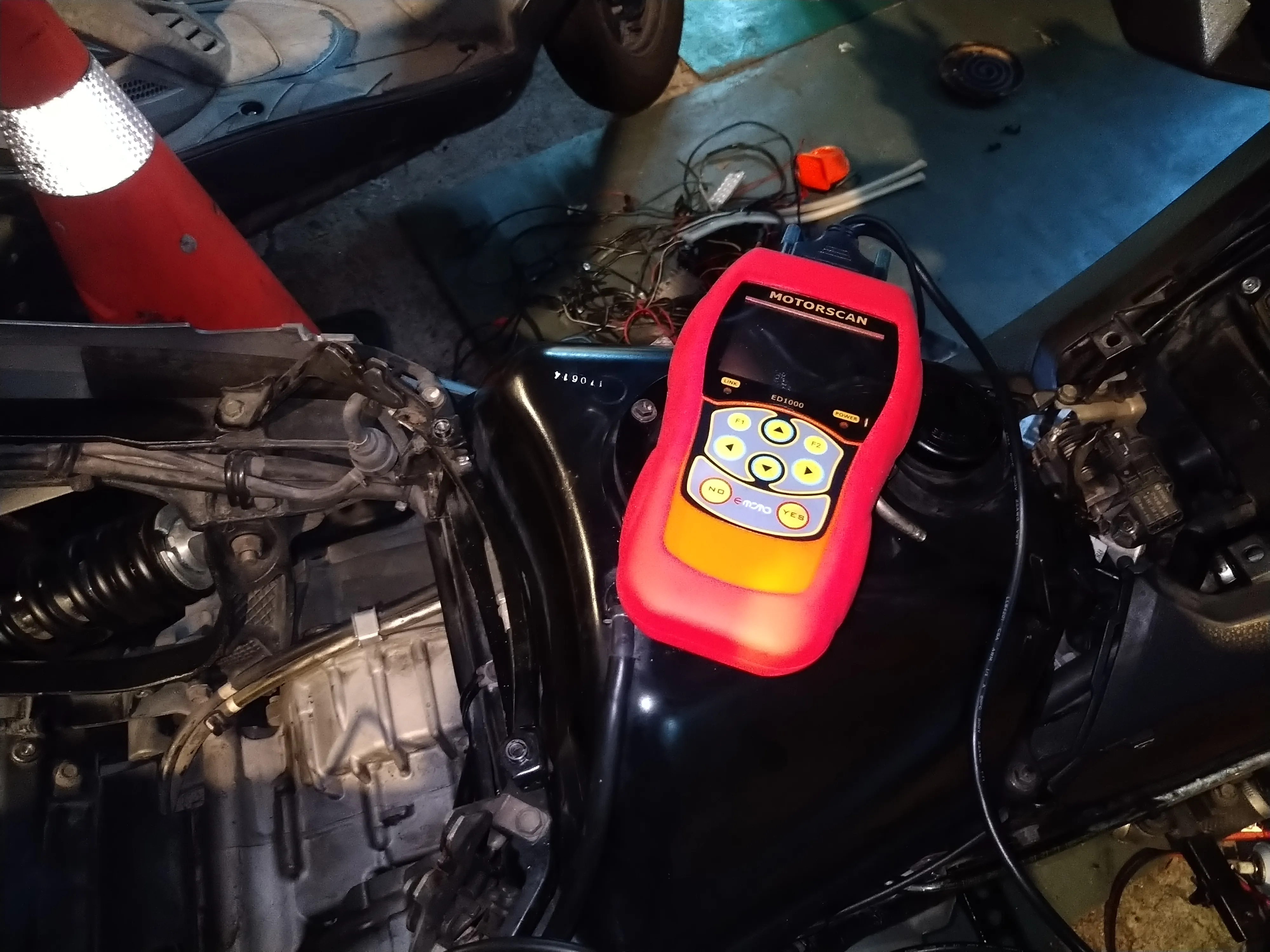 光陽AK550 疑似燒 ECU，結果竟然是我犯了最低級錯誤1852|小老婆汽機車資訊網