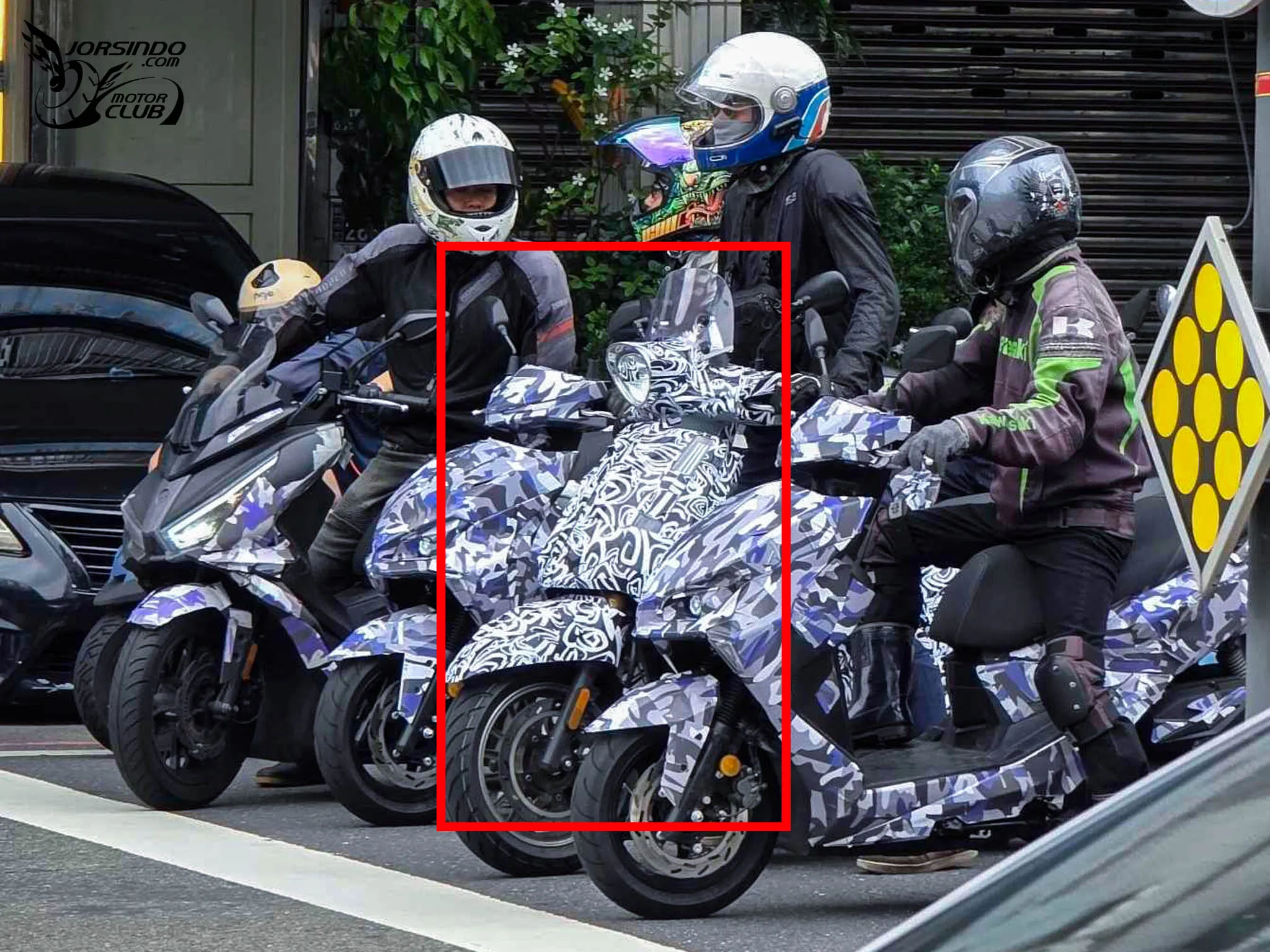 SYM 大改款 JET SL+ 正面曝光！三陽神秘復古大羊測試中？