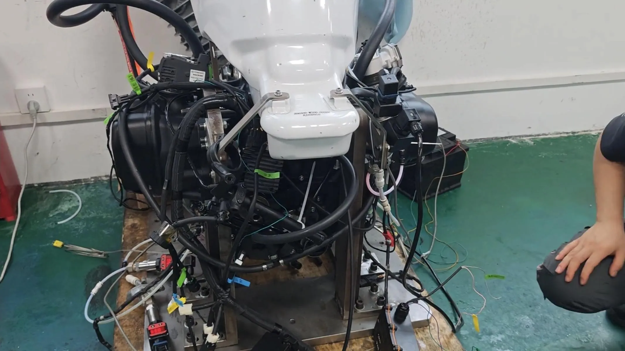 [大陆车讯]张雪机车1000cc“拳击手”引擎点火成功，摩博会或将亮... ...