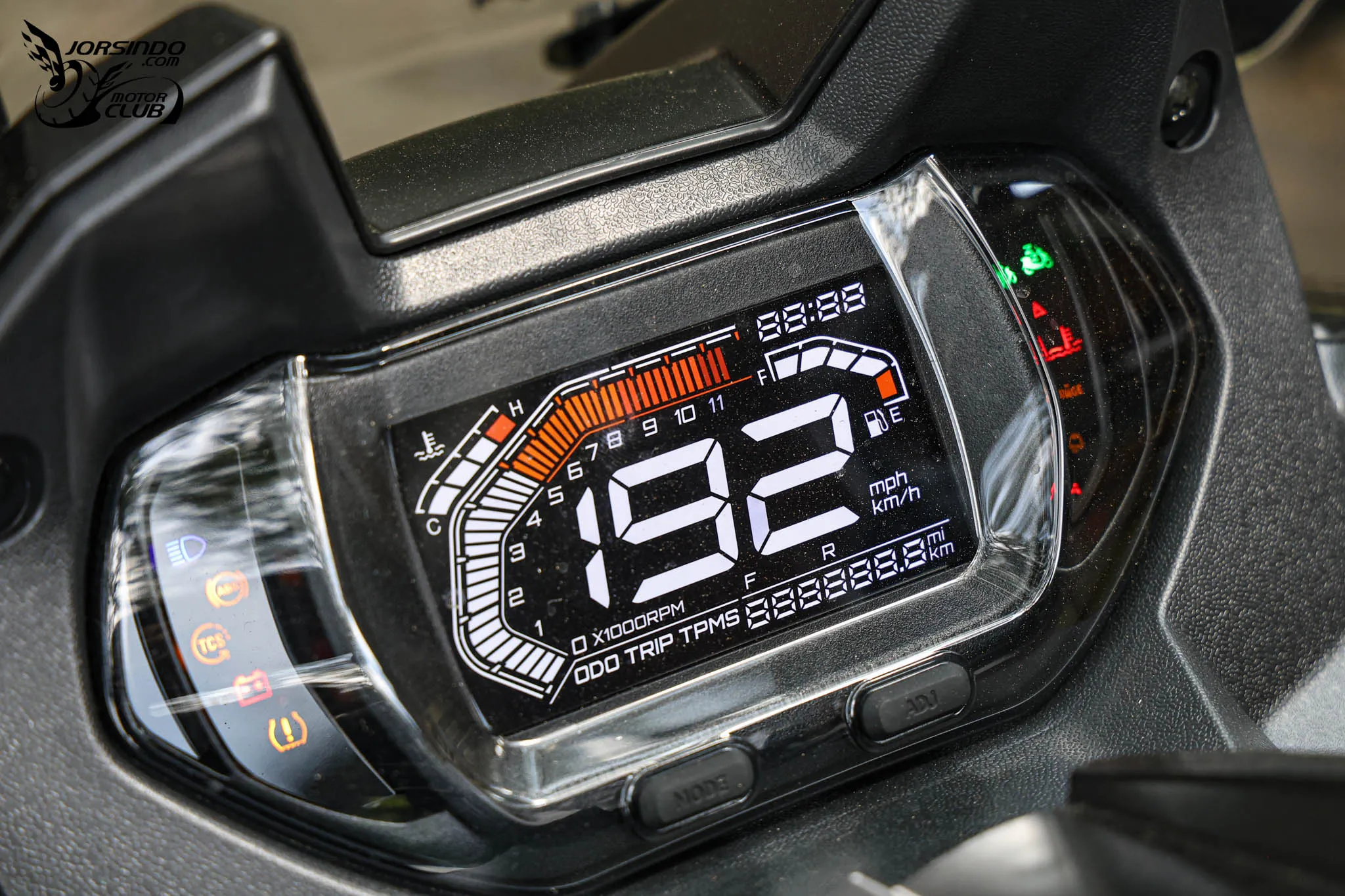 [新車試駕] 156,800 元！宏佳騰 STR X 黃牌速克達正式發表2717|小老婆汽機車資訊網