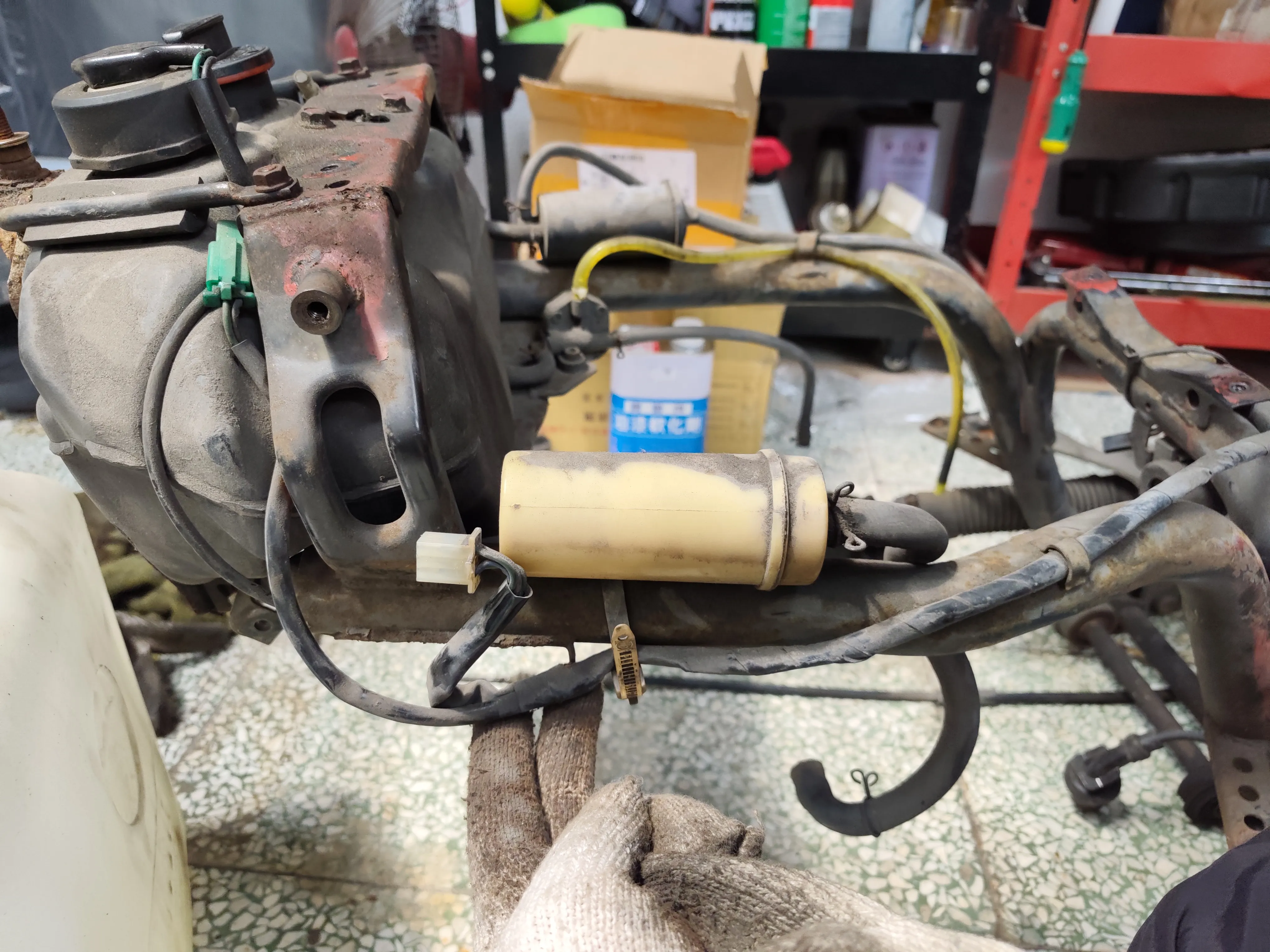 YAMAHA SUPER FOUR 100 全車砍掉重練8022|小老婆汽機車資訊網