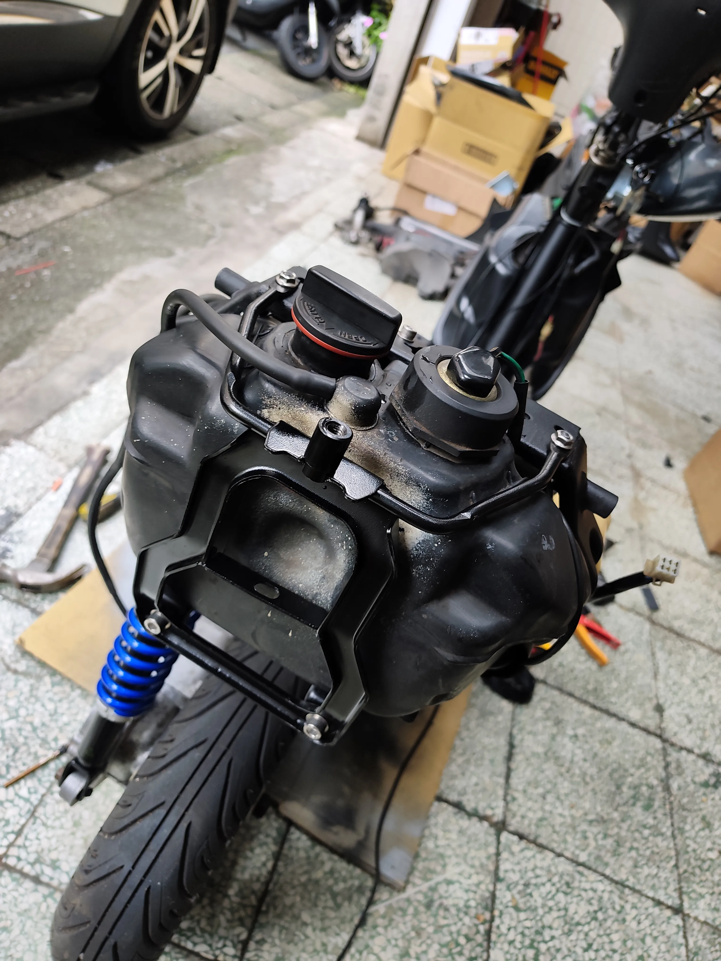YAMAHA SUPER FOUR 100 全車砍掉重練2118|小老婆汽機車資訊網