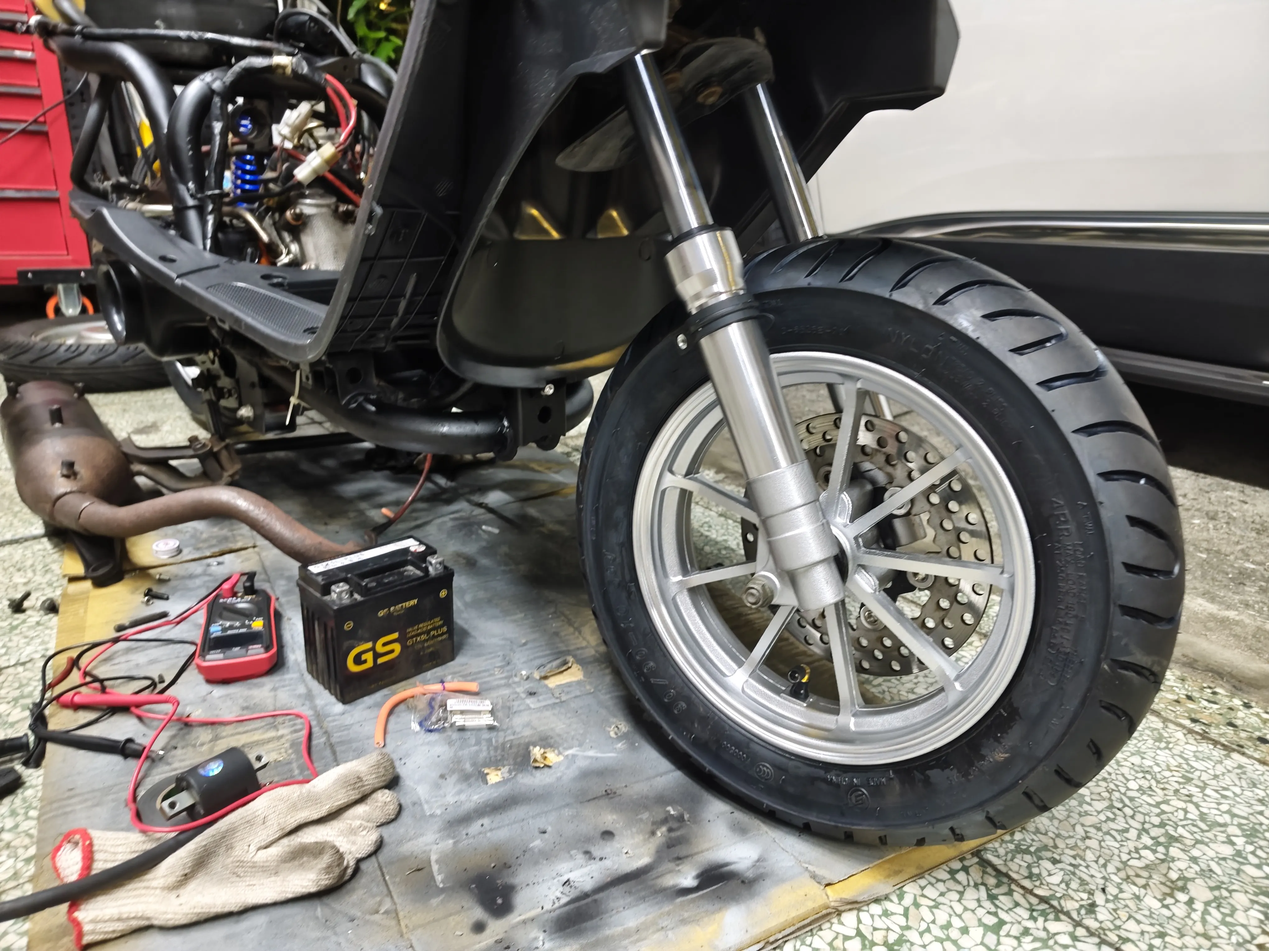 YAMAHA SUPER FOUR 100 全車砍掉重練9568|小老婆汽機車資訊網
